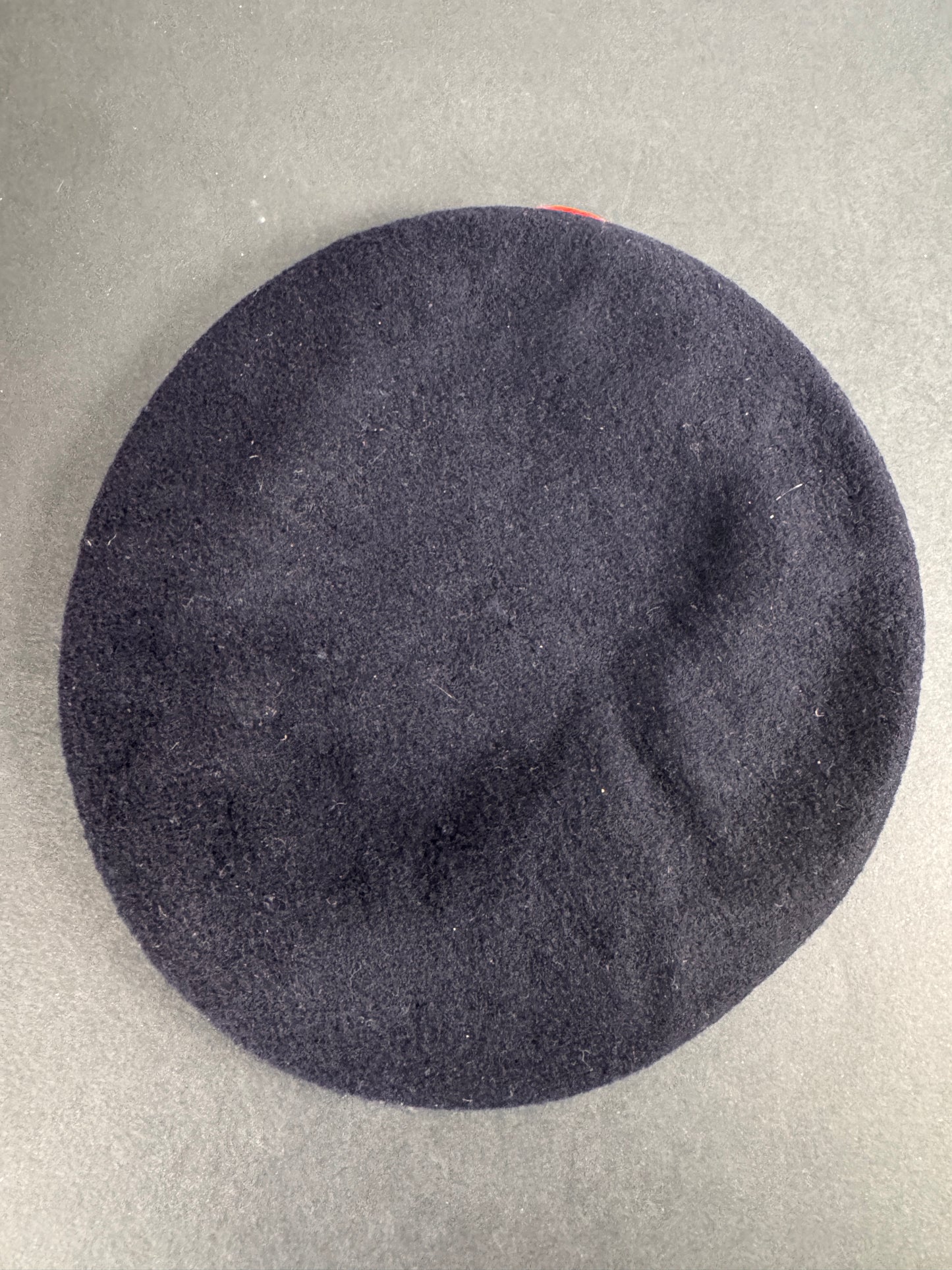 Photo 4 of WWII British Royal Marines Beret - 1943 Dated - collectible militaria item