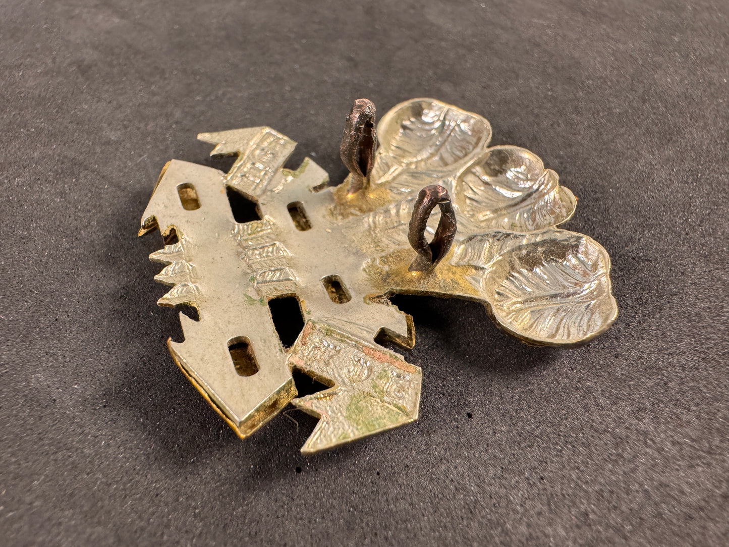 Photo 3 of Victorian-era British Army The Leinster Regiment (Irish) Cap Badge - collectible militaria item