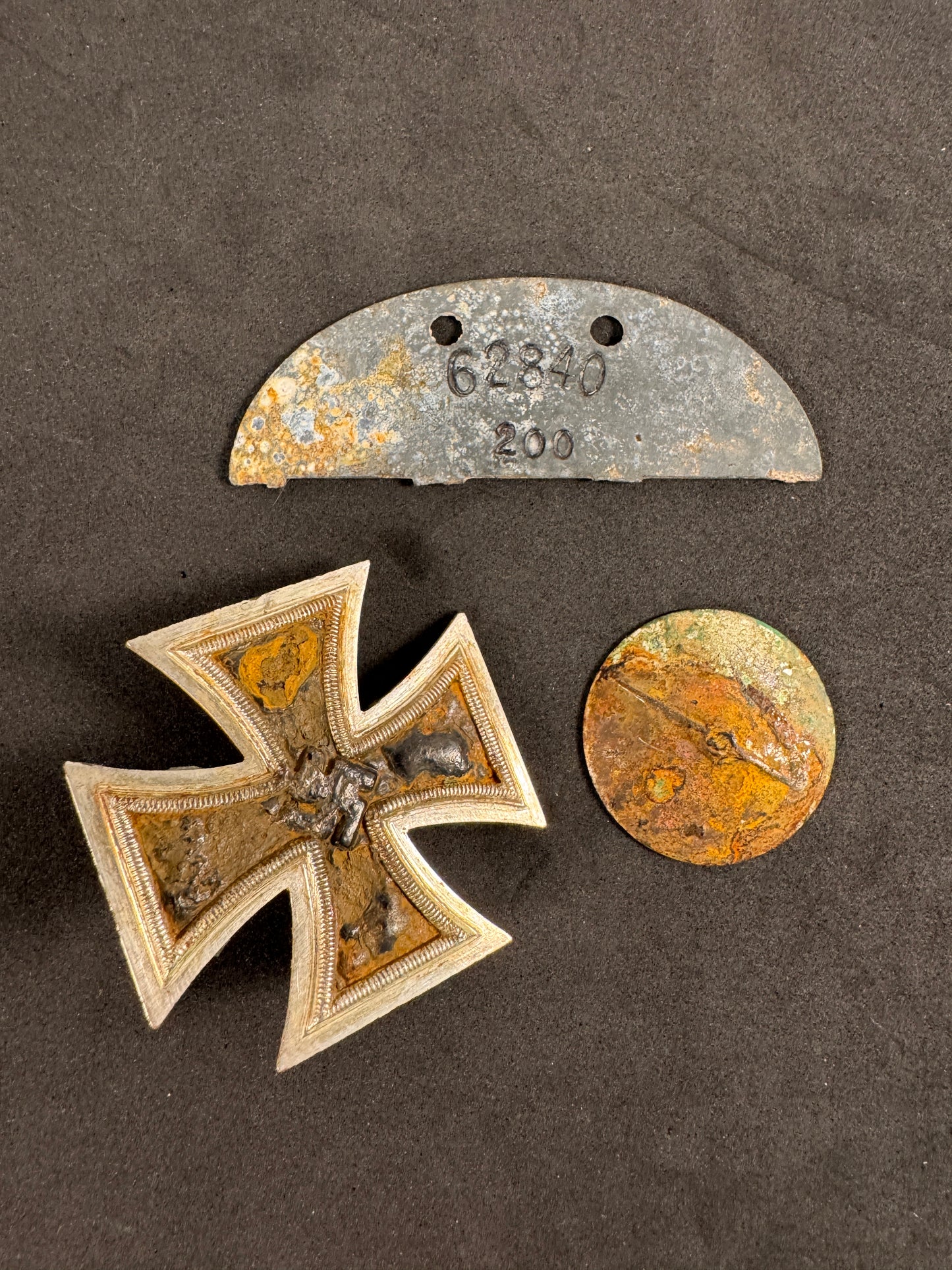 Photo 2 of WW2 German Iron Cross 1st Class Screw back Relic + ID Tag - collectible militaria item