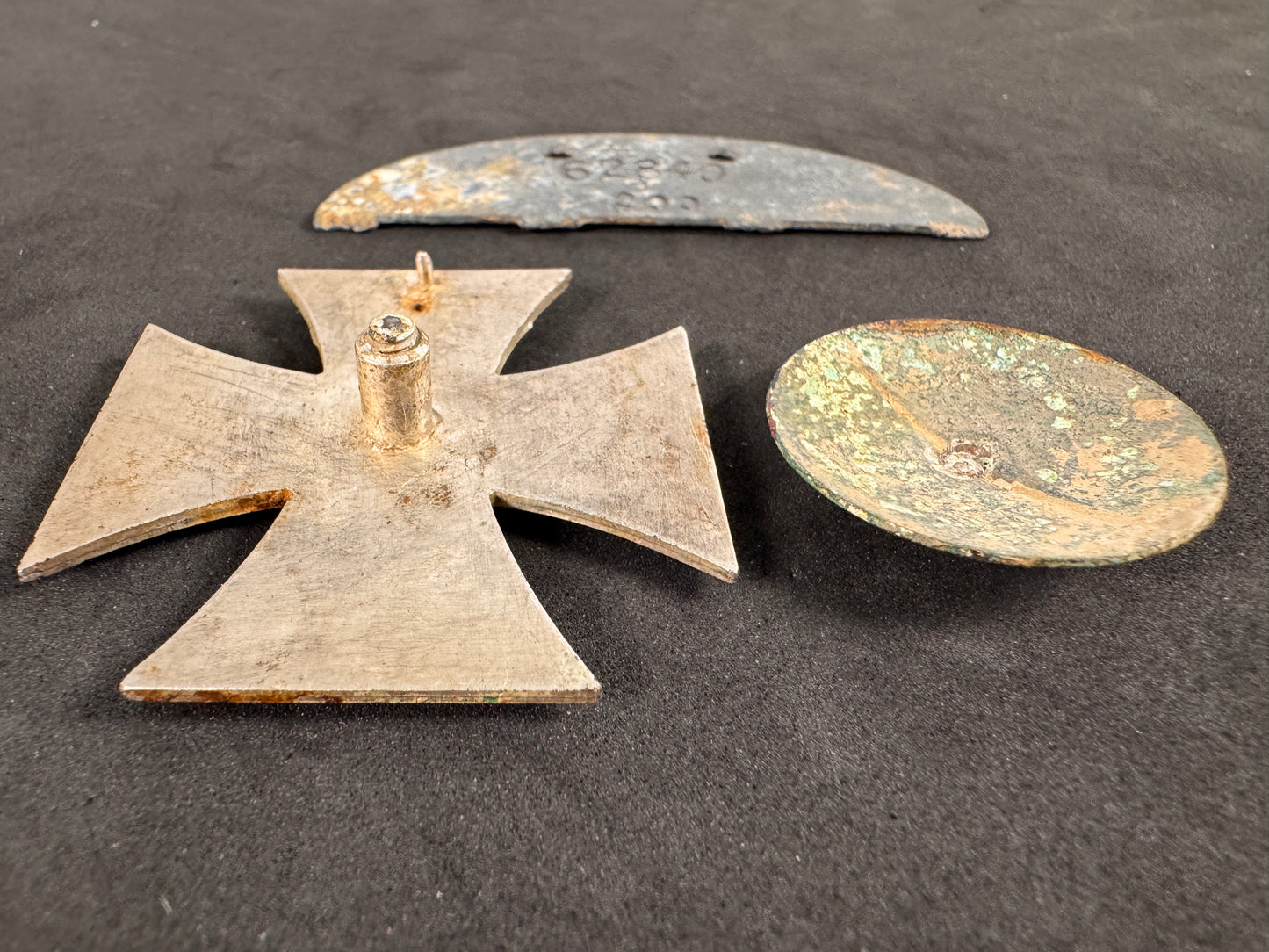 Photo 6 of WW2 German Iron Cross 1st Class Screw back Relic + ID Tag - collectible militaria item