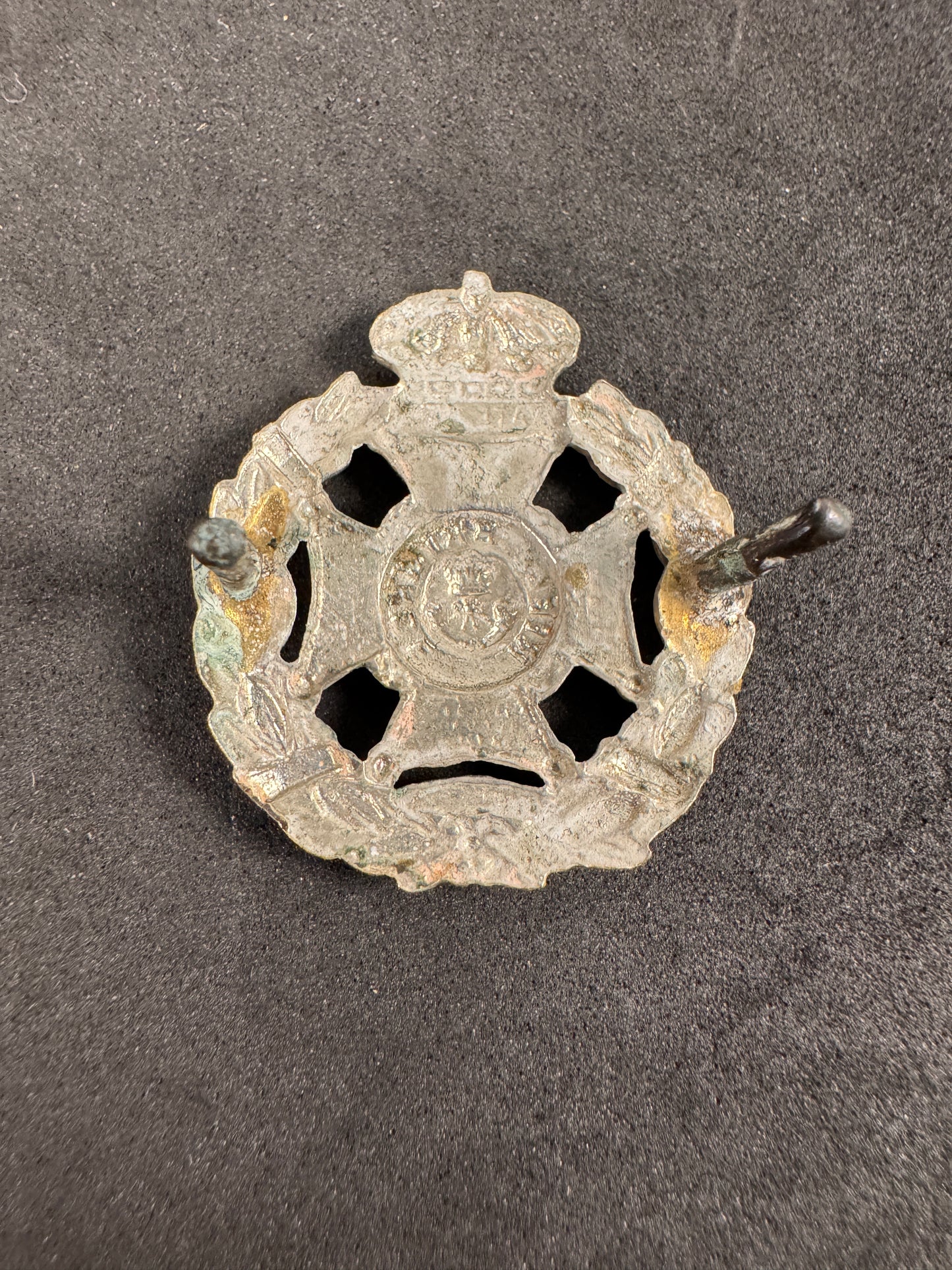 Photo 2 of Victorian British Army Rifle Brigade Field Service Cap Badge - collectible militaria item