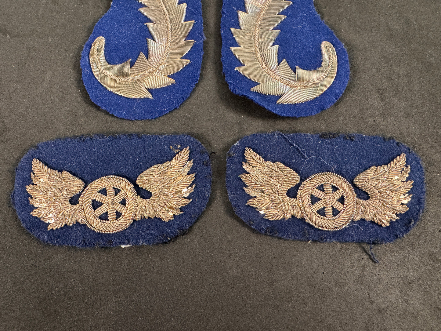 Photo 2 of German Reichsbahn Collar Tabs & Winged Wheel Insignia Set (Interwar, Dotzler Nürnberg) - collectible militari