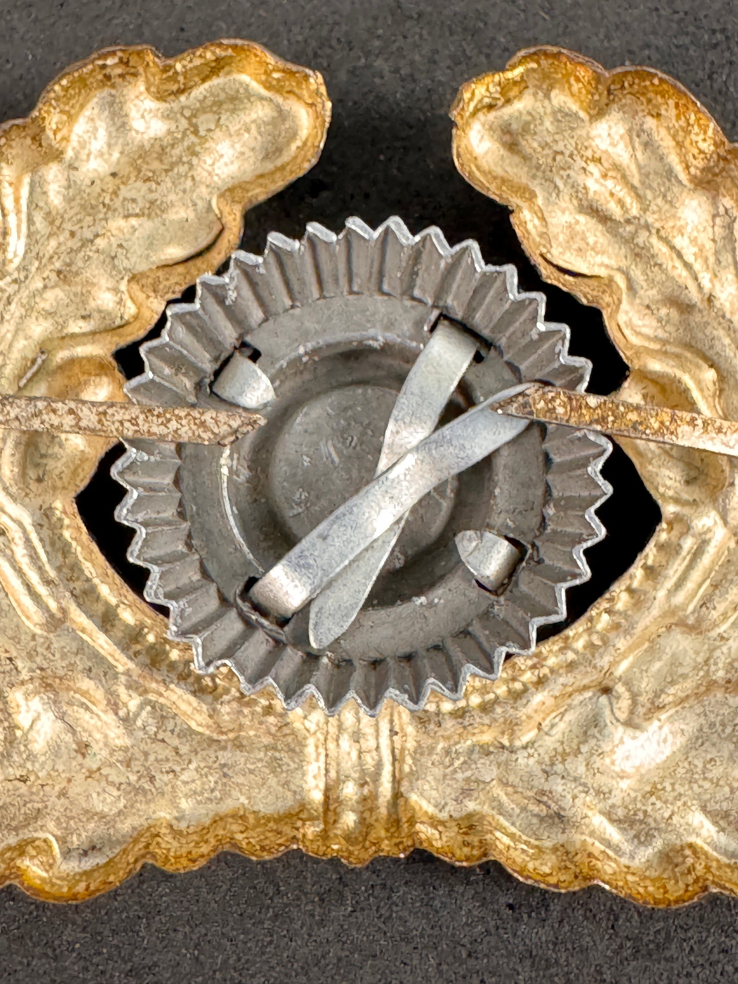 Photo 4 of WW2 German Army EM/NCO Visor Cap Wreath Cockade Badge - collectible militaria item