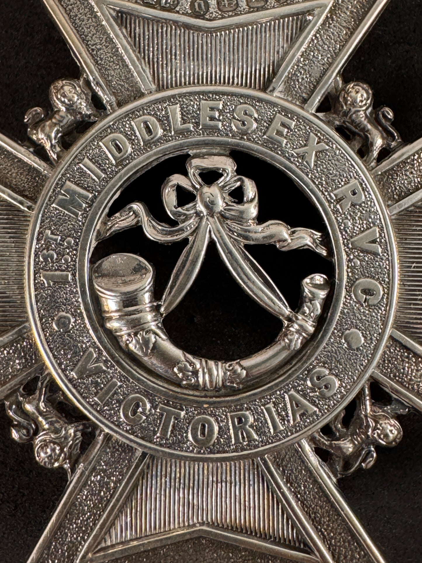 Photo 2 of Victorian British 1st Middlesex Rifle Volunteer Corps Officer's Silver Cross Belt Badge - collectible militar