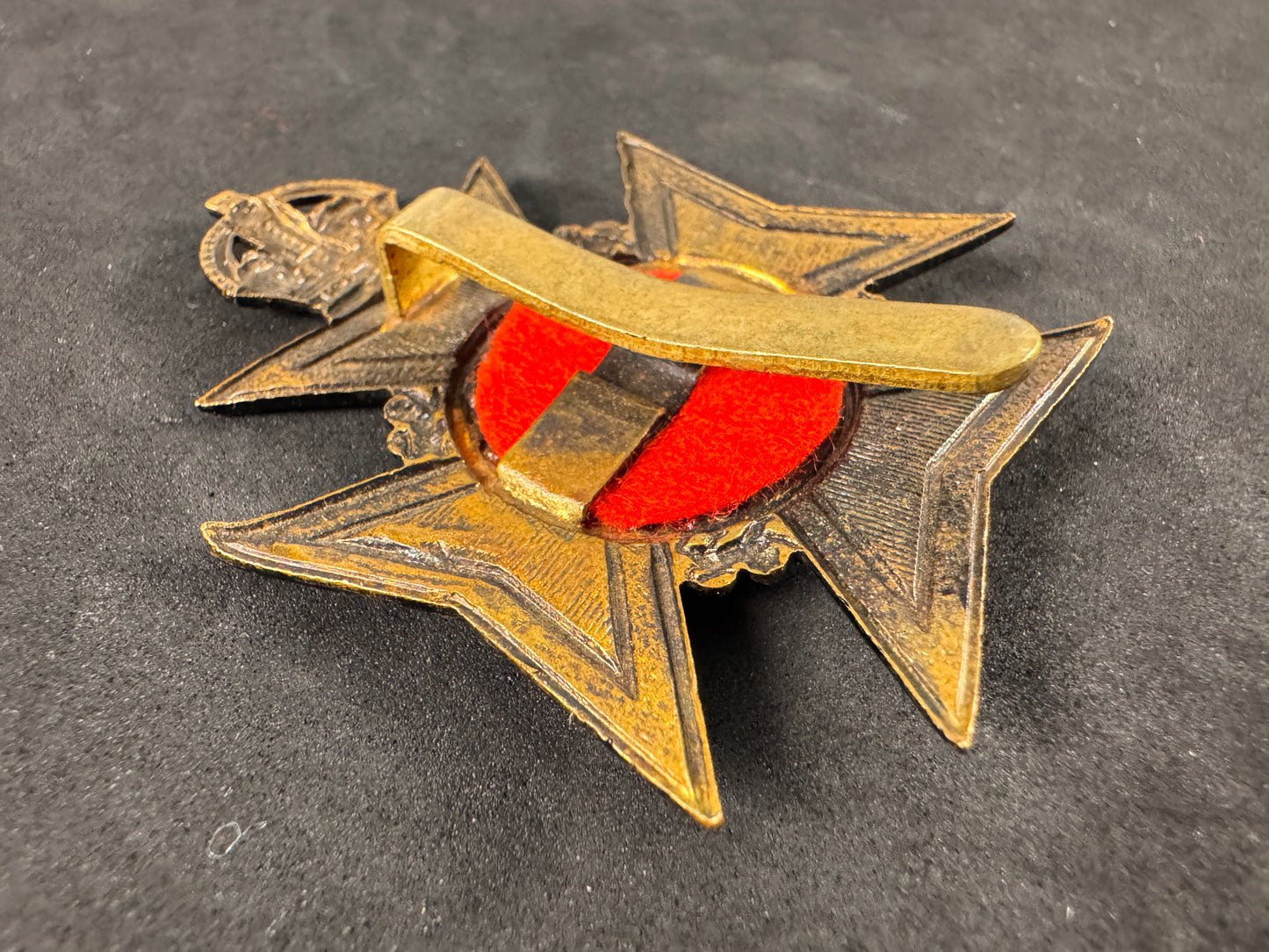 Photo 3 of WW2 Rhodesia Regiment Cap Badge - British Colonial - collectible militaria item