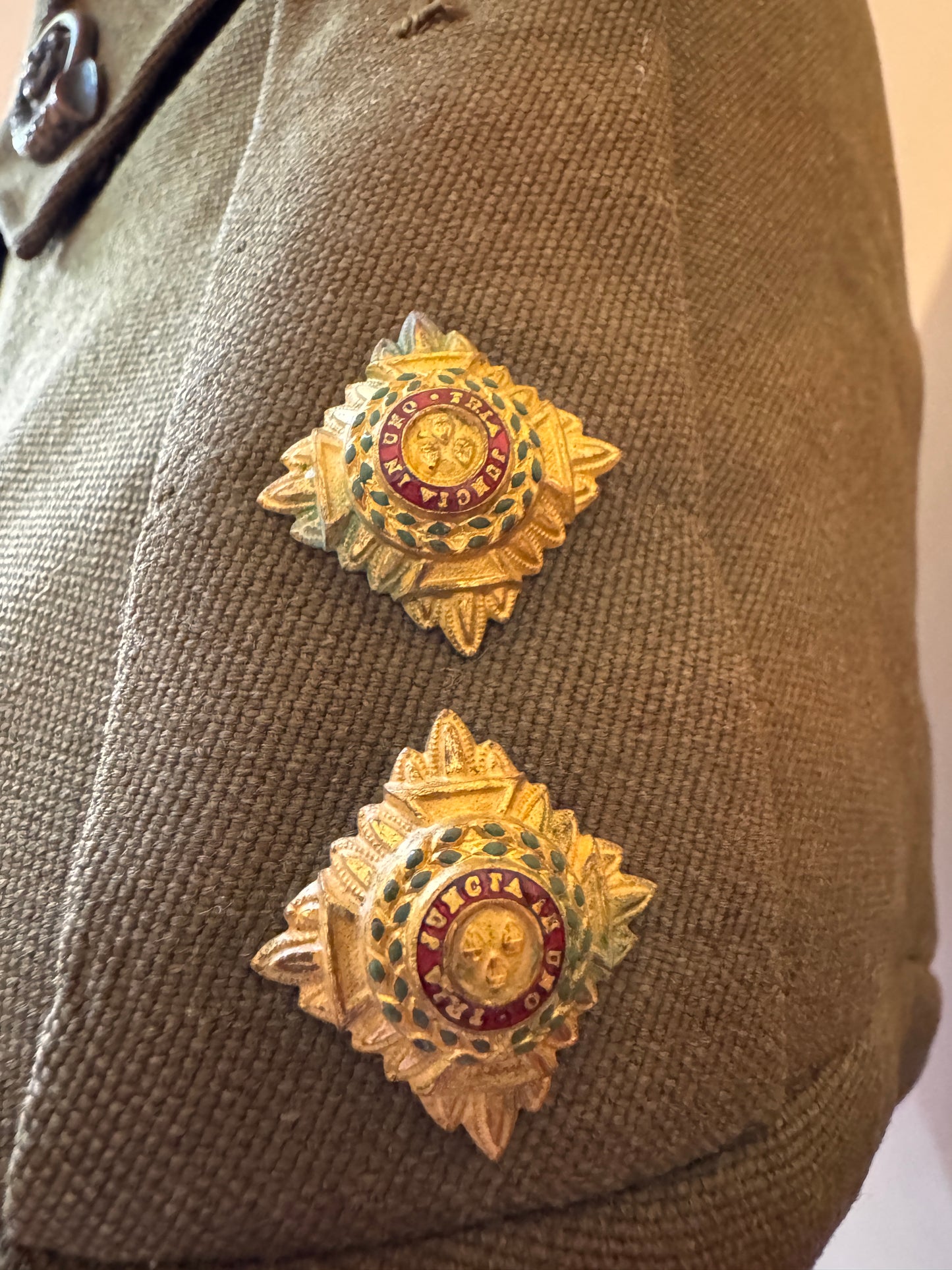 Photo 6 of WW2 British Army King's Own Yorkshire Light Infantry Officer's Uniform (KOYLI) - collectible militaria item