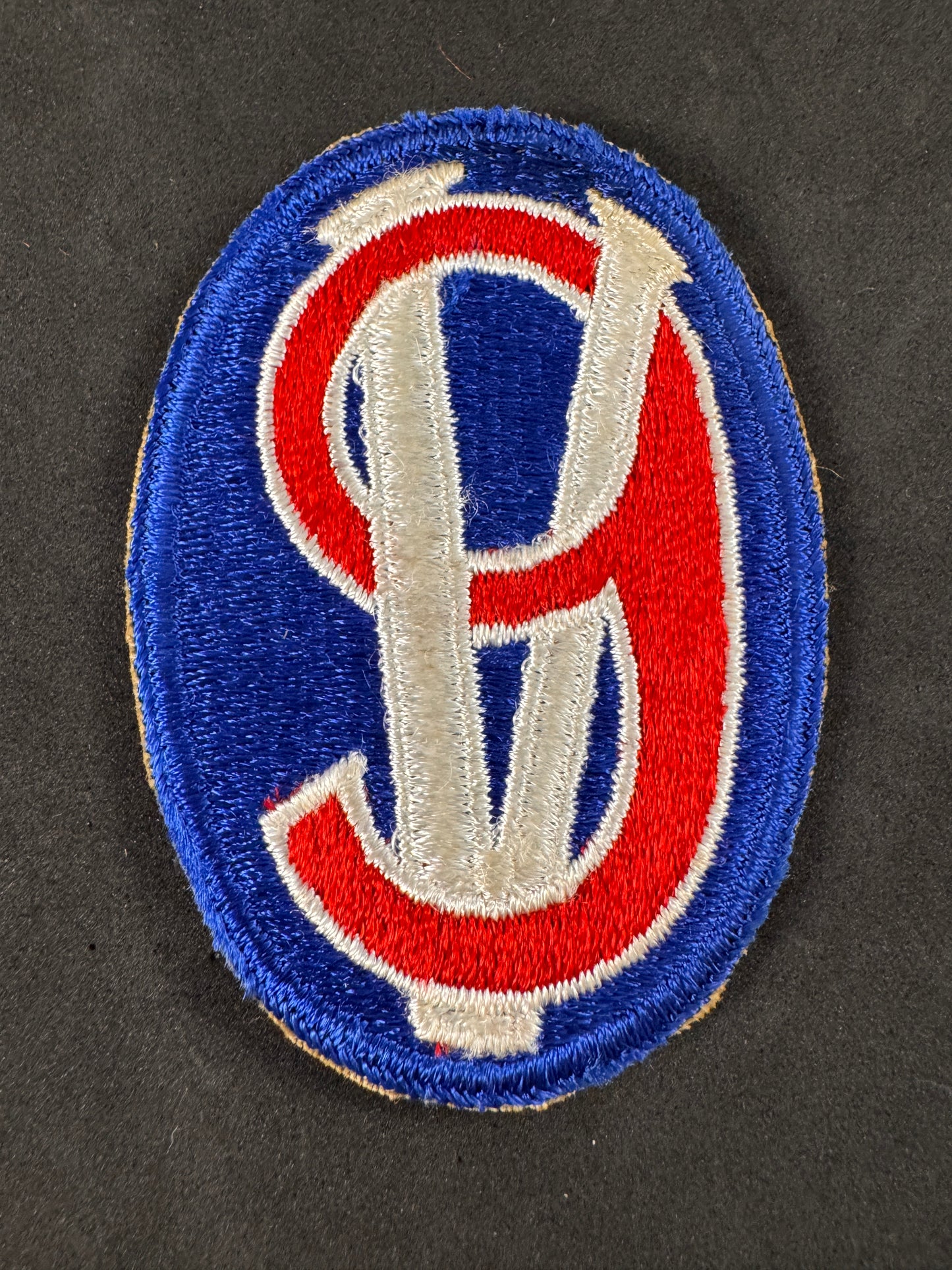 Image of WW2 US Army 95th (9V) Infantry Division Formation Sign Arm Badge