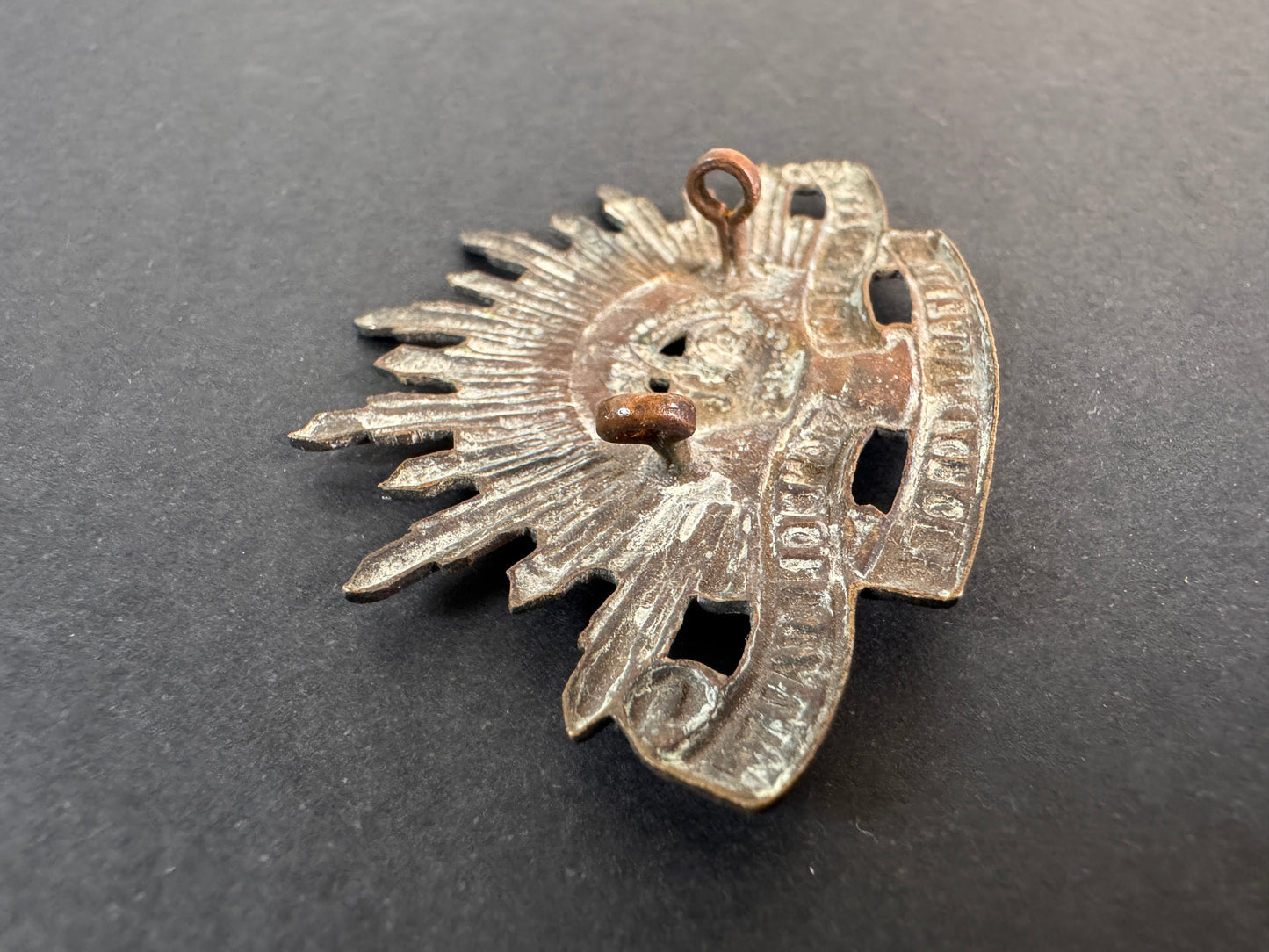 Image of product: australian commonwealth military forces slouch hat badge