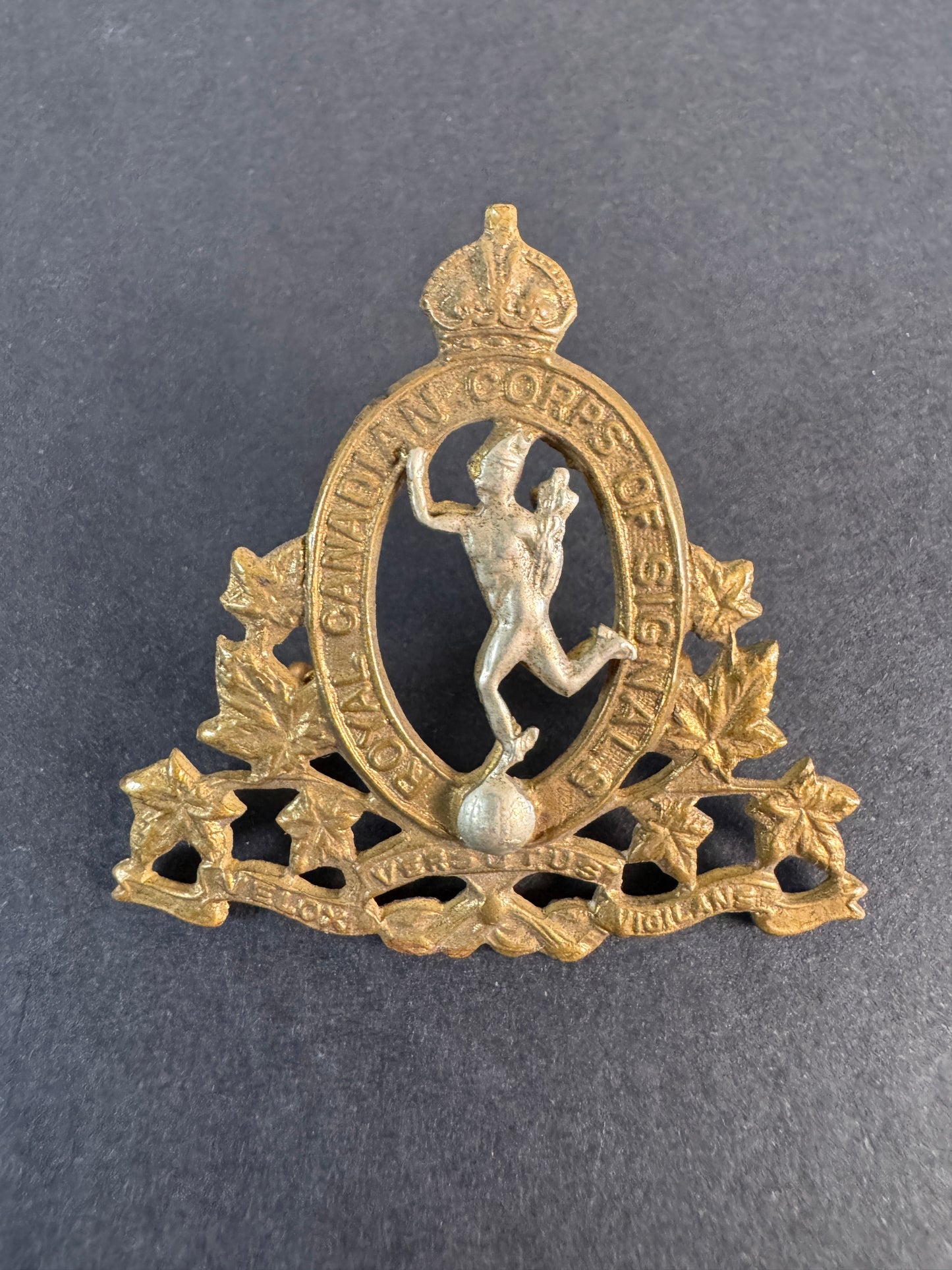 Image of WW2 Royal Canadian Corps of Signals Cap Badge