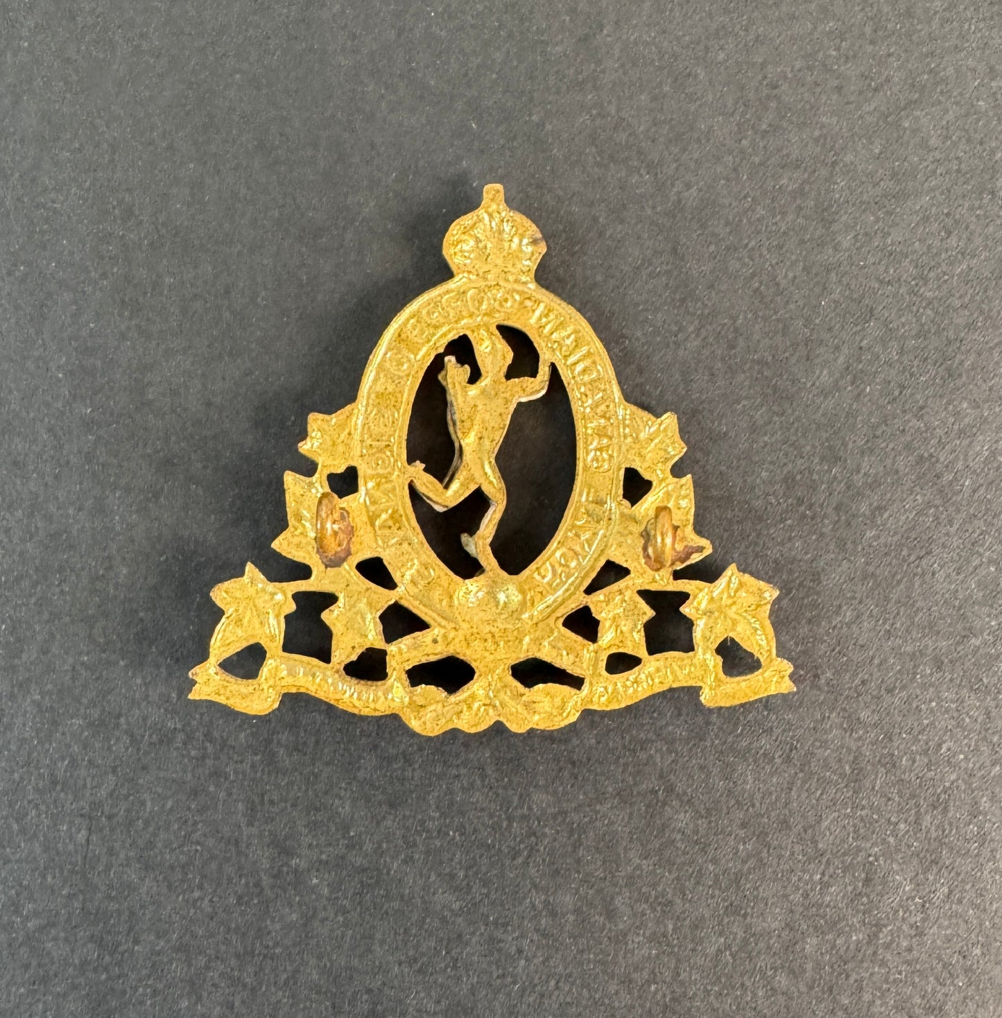 Image of product: ww2 royal canadian corps of signals cap badge