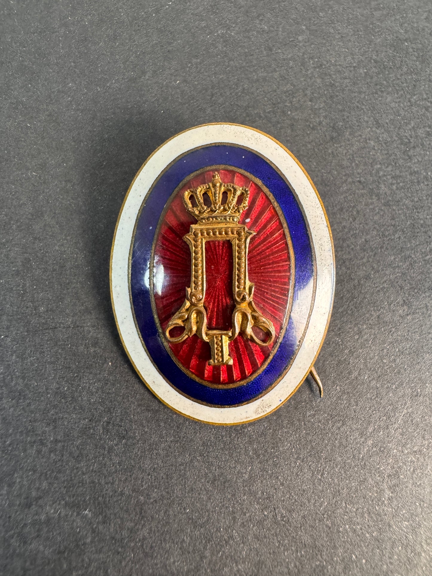Image of WW1 Serbian Army Officer's Cap Badge - King Peter I