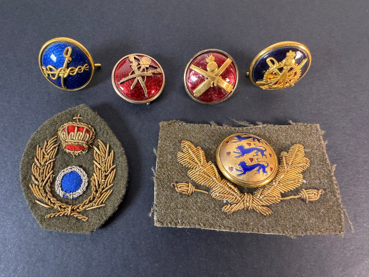 Image of WW1 WW2 Era Danish Army Officer Cap Buttons & Badges