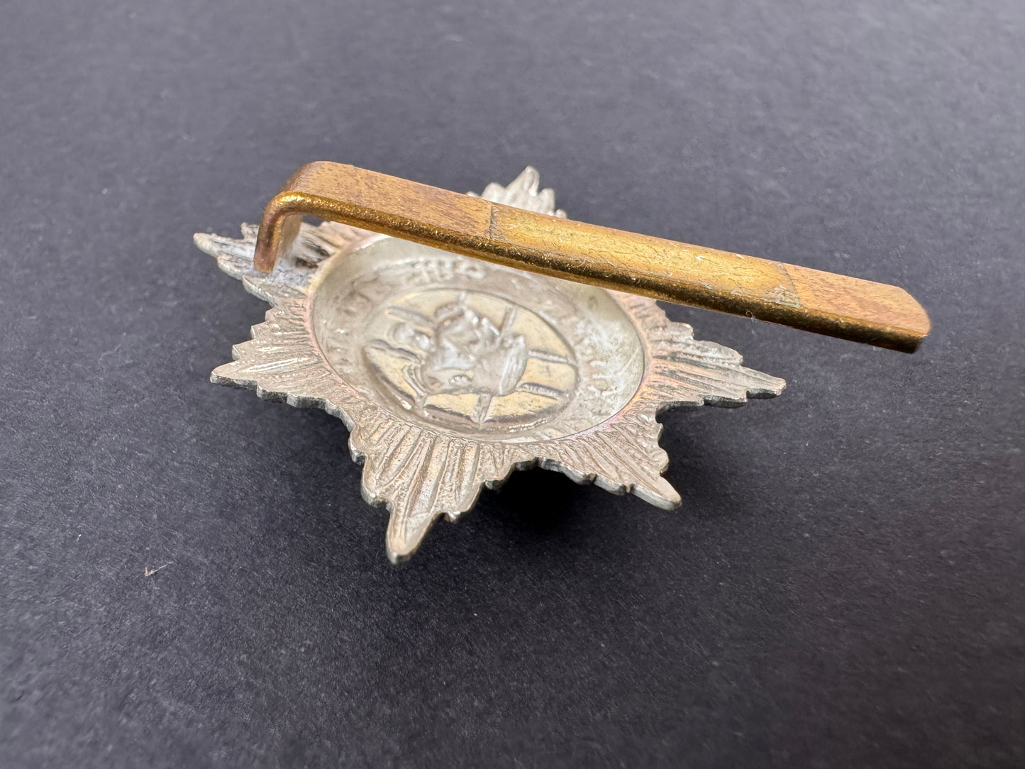 Image of product: ww2 british army 4th 7th royal dragoon guards cap badge
