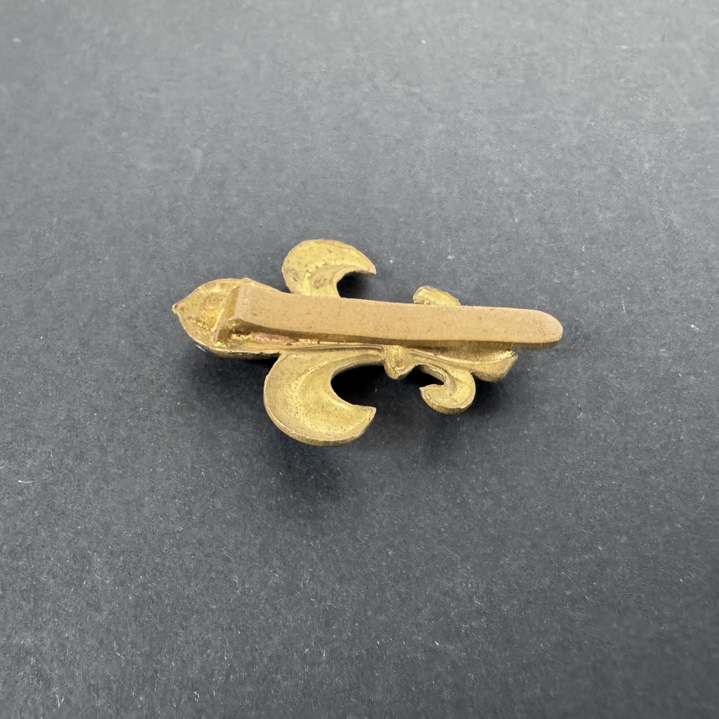 WW2 British Army Manchester Regiment Cap Badge