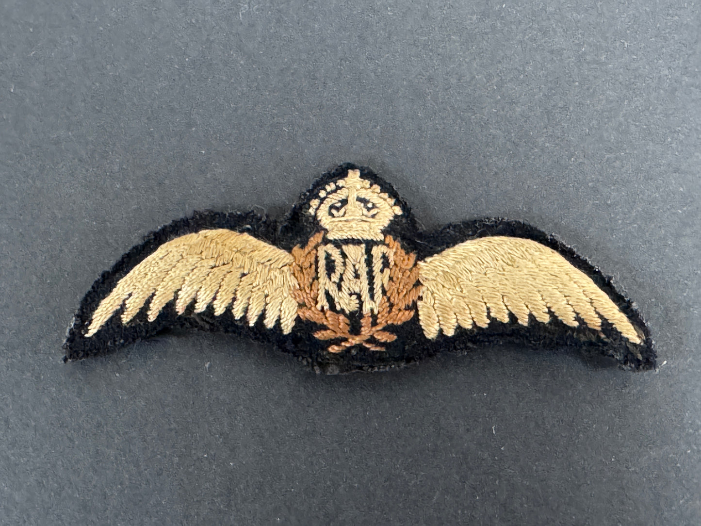 WW2 British Royal Air Force Pilot Wings Badge