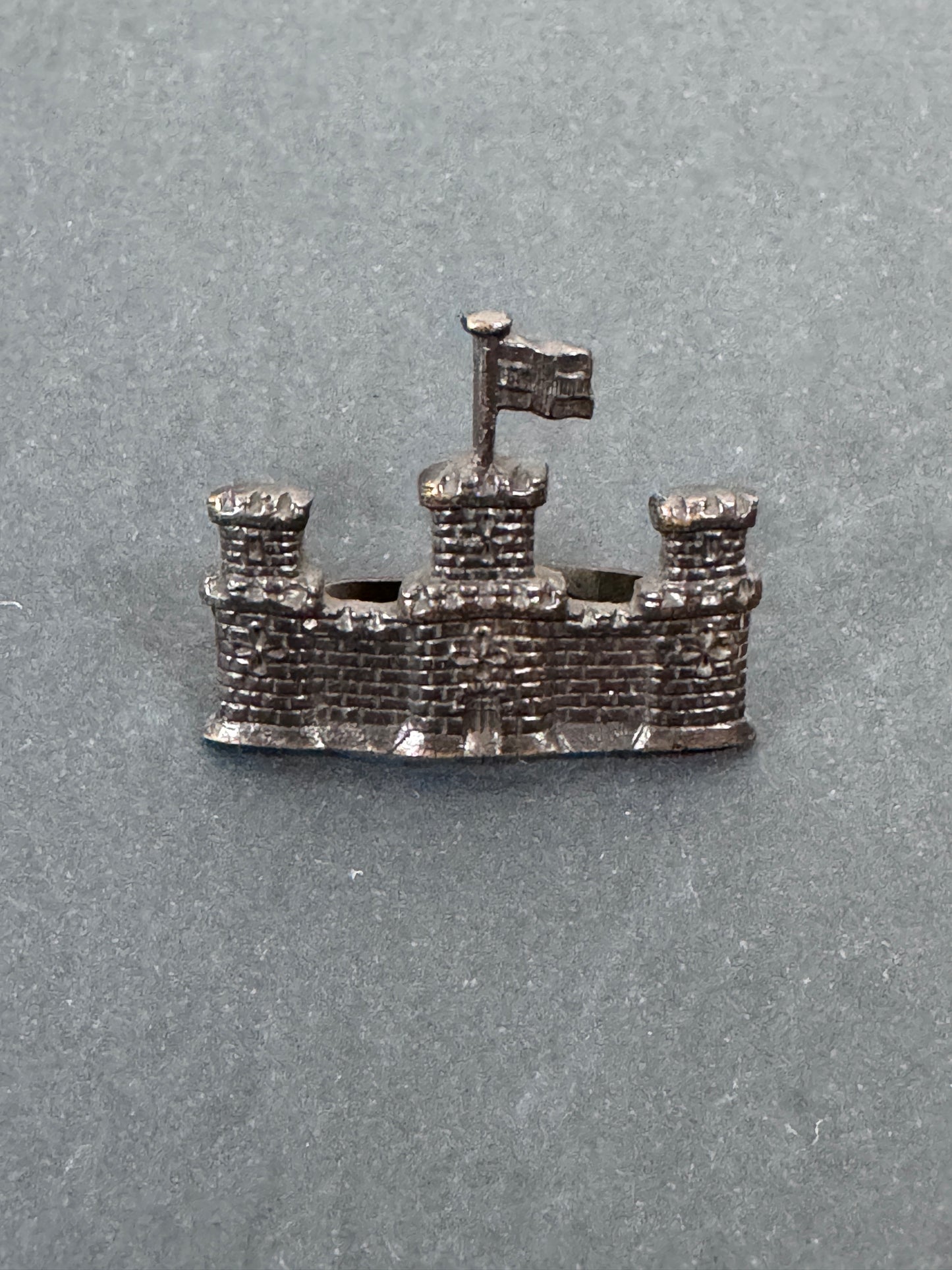 British Army Royal Inniskilling Fusiliers Officer's Cap Badge