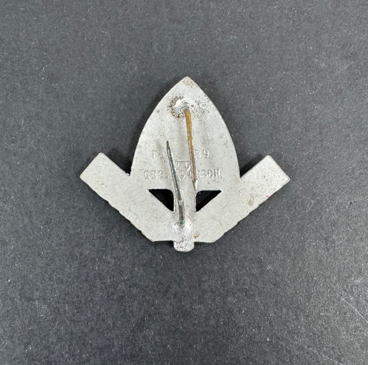 WW2 German RAD Cap Badge F&B 1939