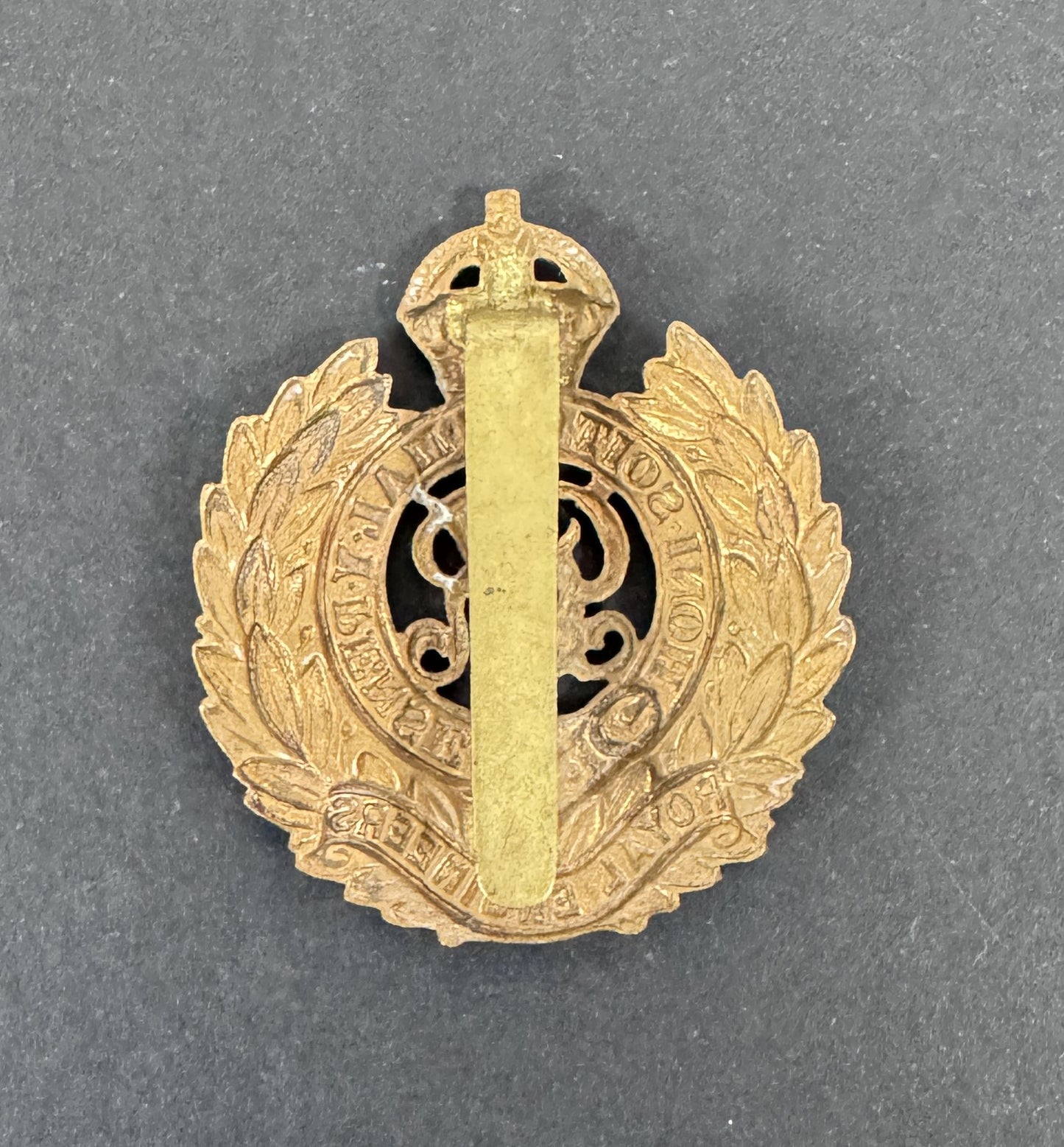 WW1 British Army Royal Engineers Cap Badge GRV
