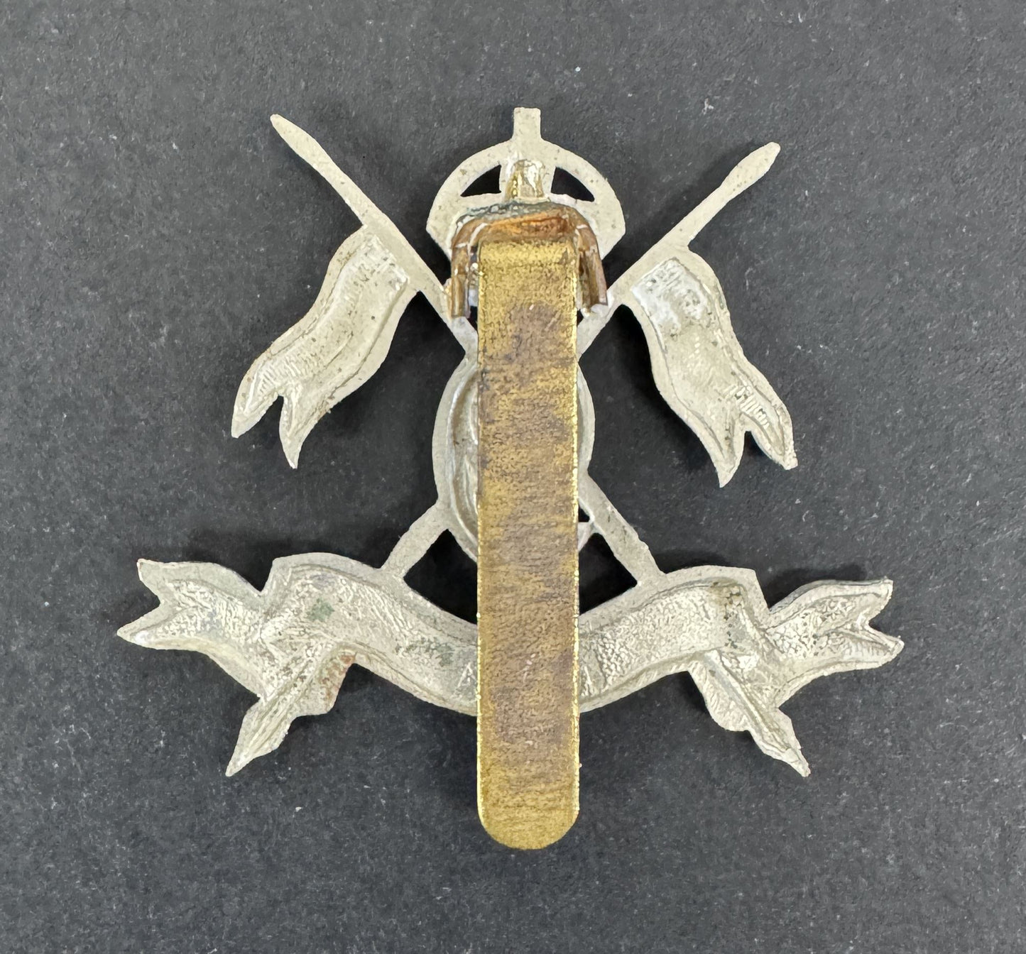 WW1 British Army 9th Queen's Royal Lancers Cavalry Cap Badge