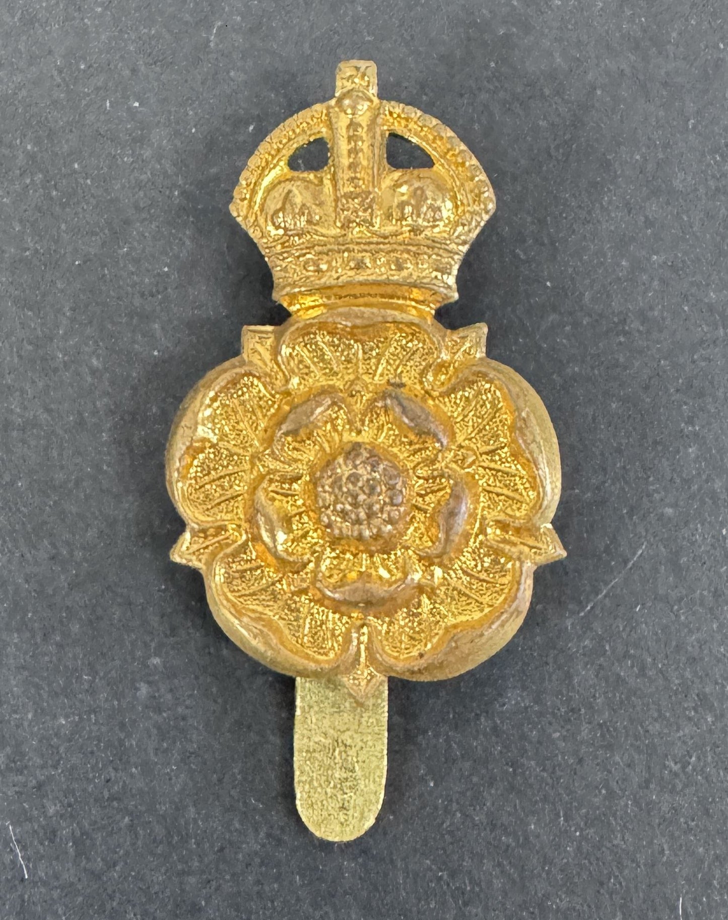 British Army Queen's Own Yorkshire Dragoons Yeomanry Cap Badge
