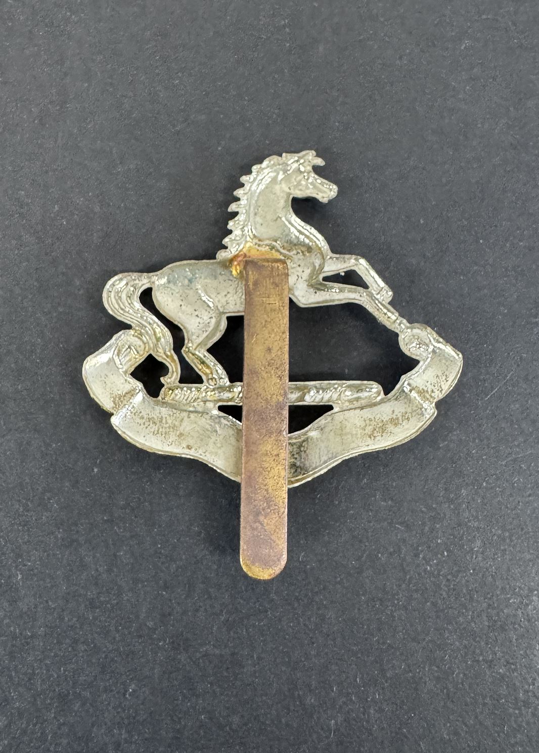 WW2 British Army King's Liverpool Regiment Cap Badge