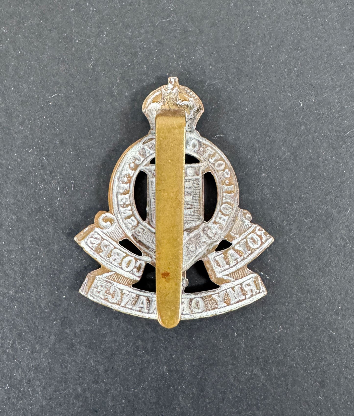 WW2 Royal Army Ordnance Corps Cap Badge (British Army)