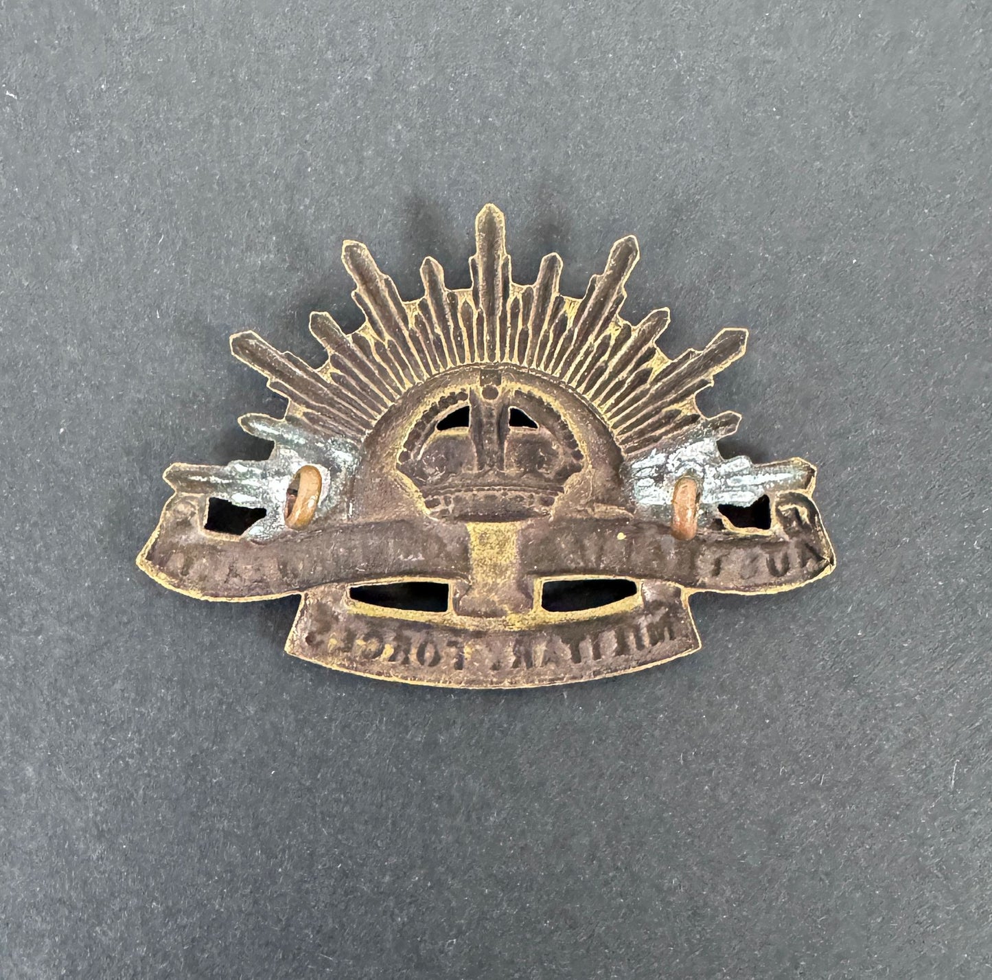 WW2 Australian Commonwealth Military Forces Cap Badge