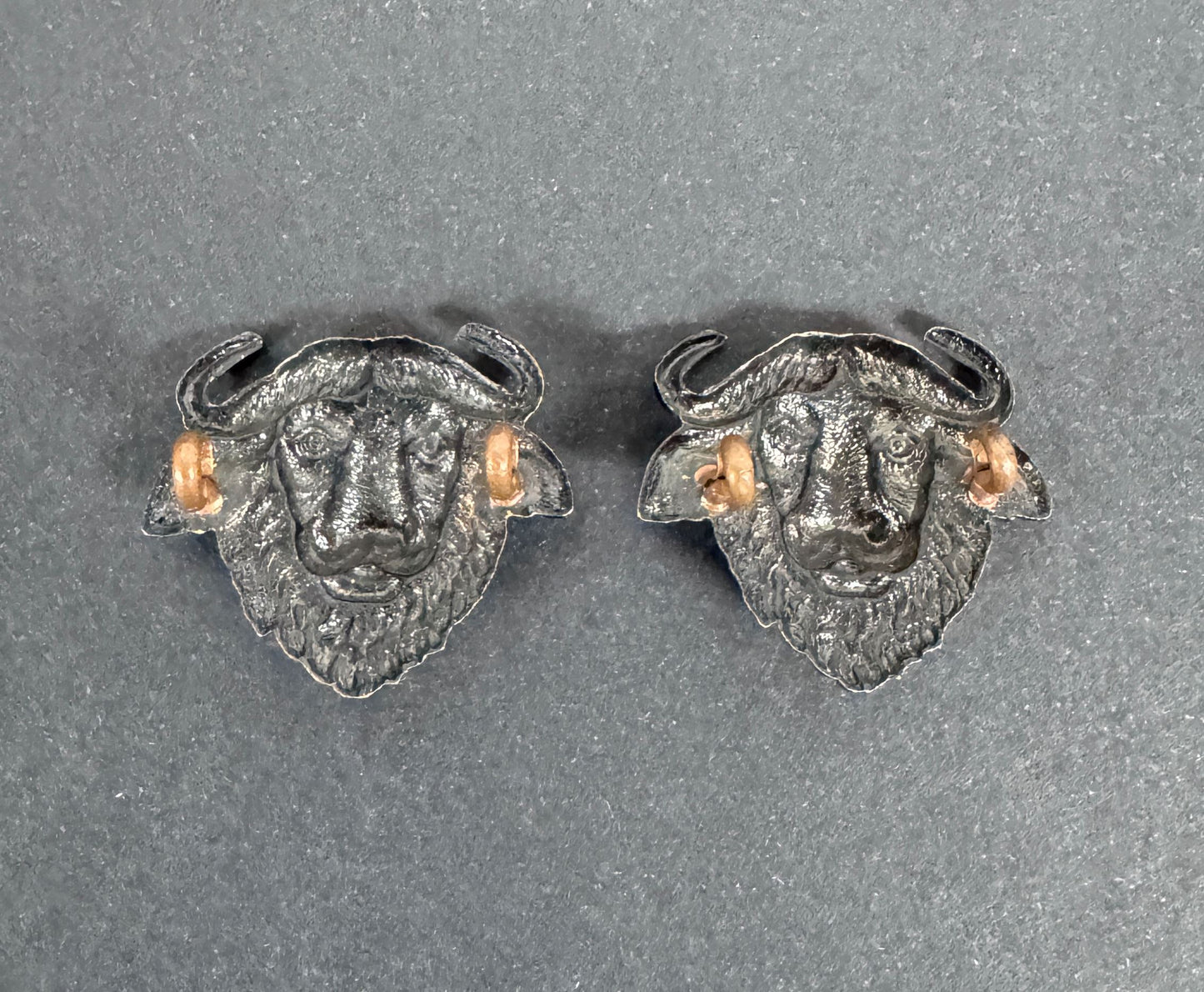 WW2 South African Army Kaffrarian Rifles Uniform Collar Badges – An matching pair of original collar badges of The Kaffrar...