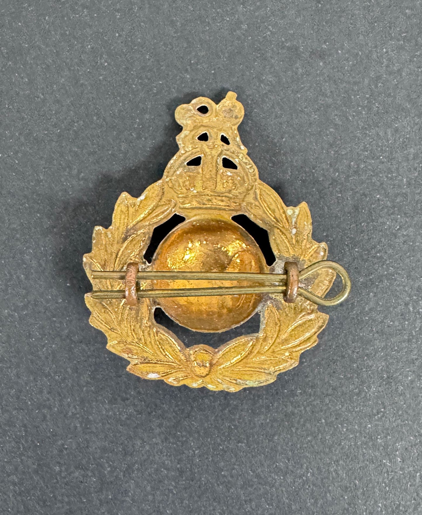Royal Marines Cap Badge WW2 British – An original other ranks cap badge of The Royal Marines (R.M.). 40 x 48