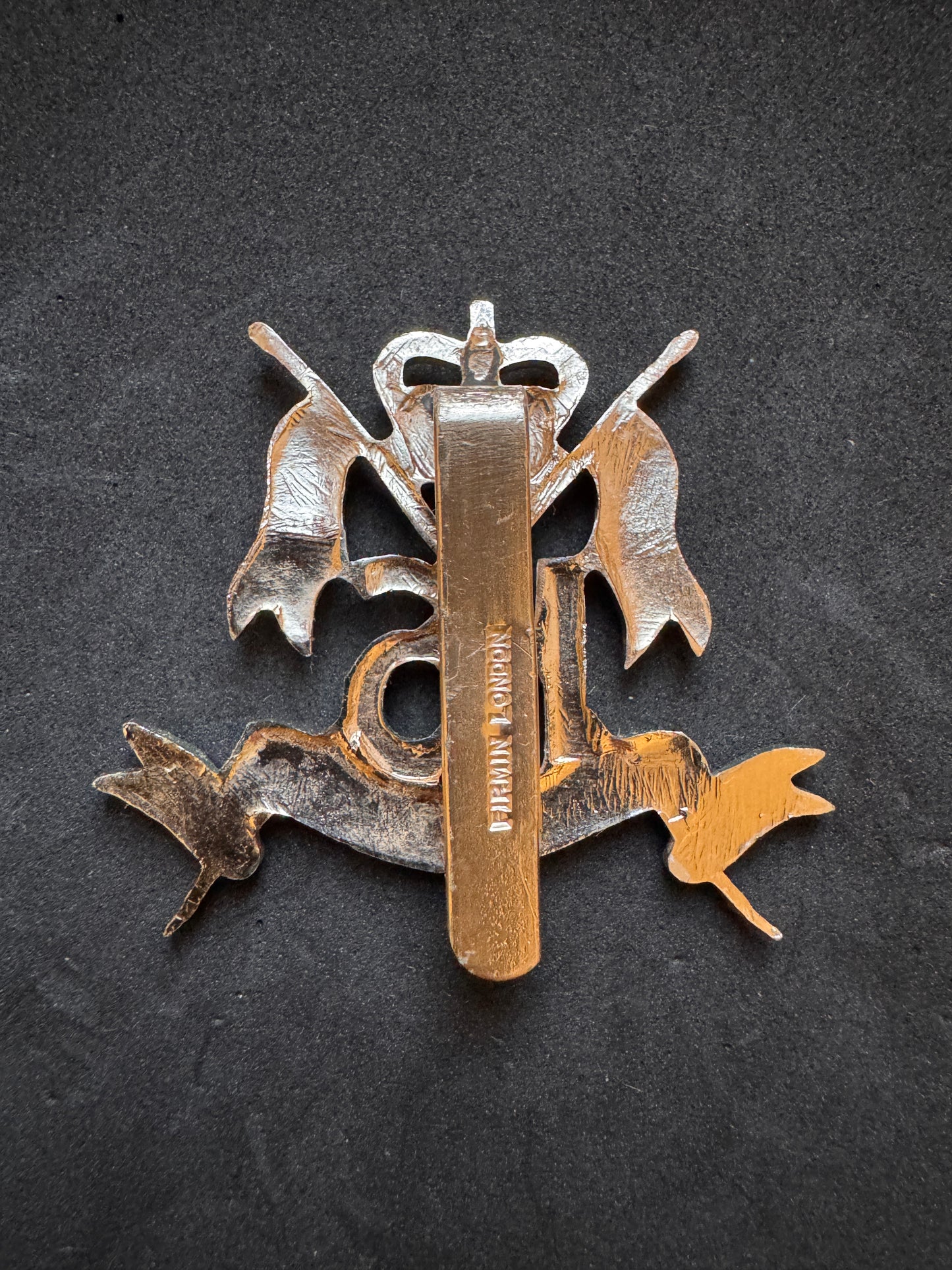 Photo 2 of After WW2 British Army 16th 5th Queen's Royal Lancers Cap Badge - collectible militaria item