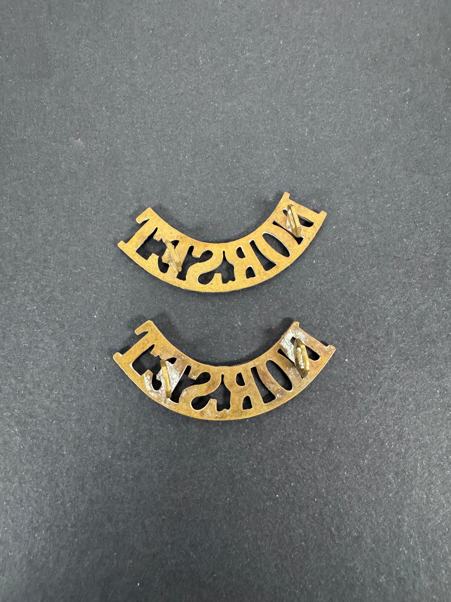 British Army Dorset Regiment Shoulder Title Badges (Pair) – A matching pair of original uniform shoulder titles of the Dor...