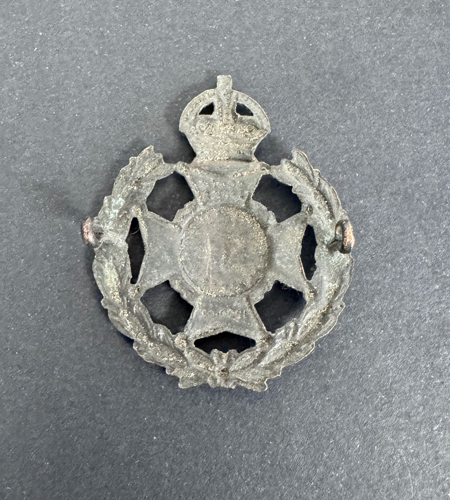 WW1 British Army 19th Battalion "St Pancras" County of London Regiment Cap Badge – An original First World War era cap bad...