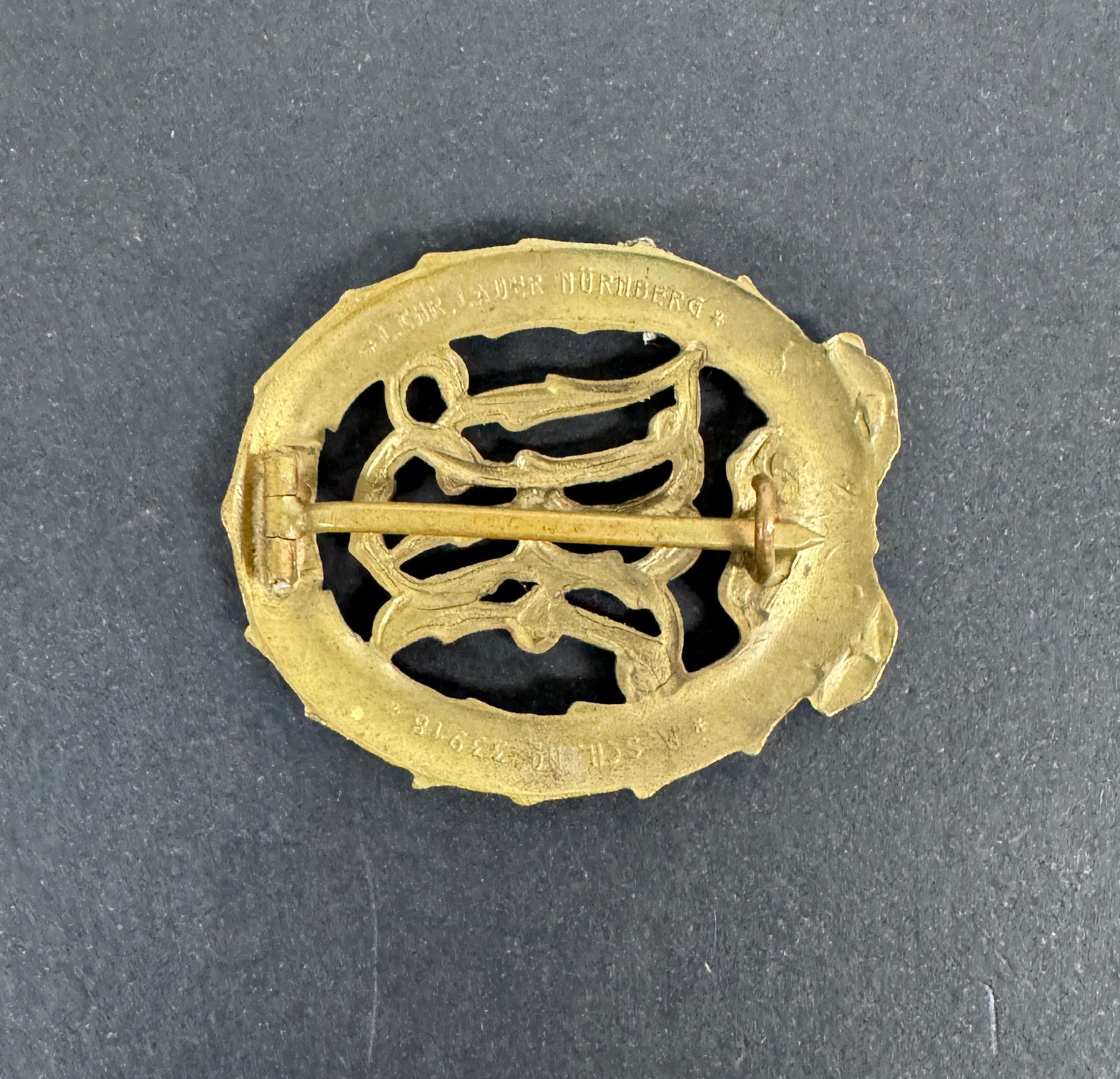 Pre WW2 German DRA Sports Badge in Bronze "CHR LAUER" – An early Third Reich period "Deutscher Reichsausschuss für Leibesü...