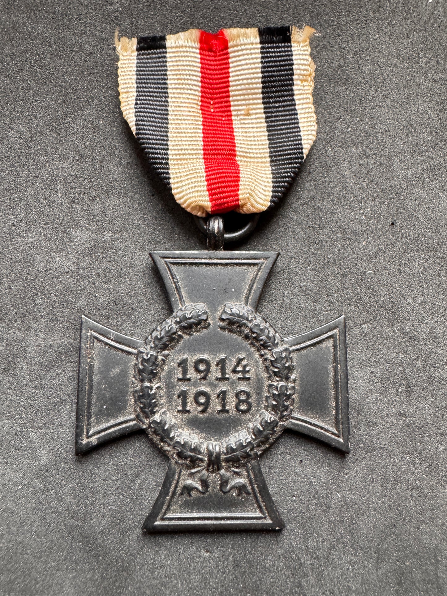 Photo 1 of WW1 German Hindenburg Cross for War Widows G6 - collectible militaria item