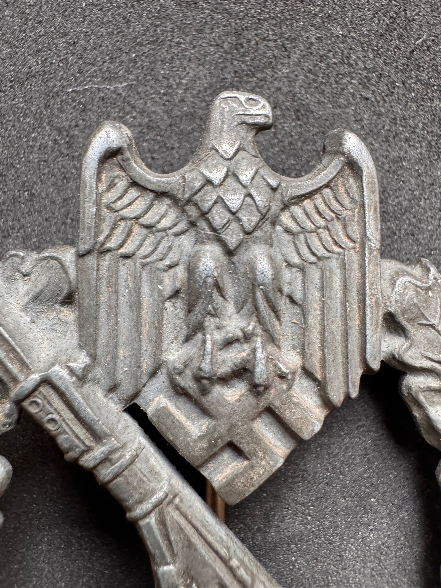 Photo 3 of WW2 German Infantry Assault Badge - collectible militaria item
