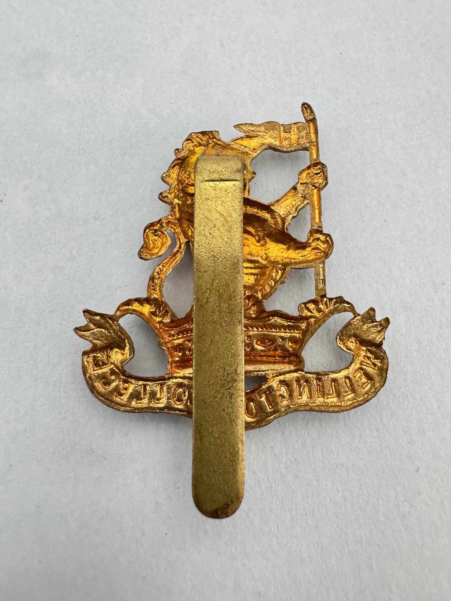WW2 British Army Wellington College Officer Training Corps Cap Badge OTC