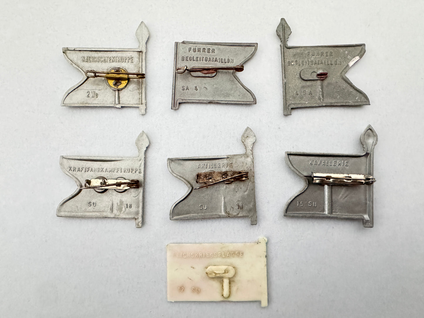 WW2 German WHW Wehrmacht Flag Banner Tinnie Badges