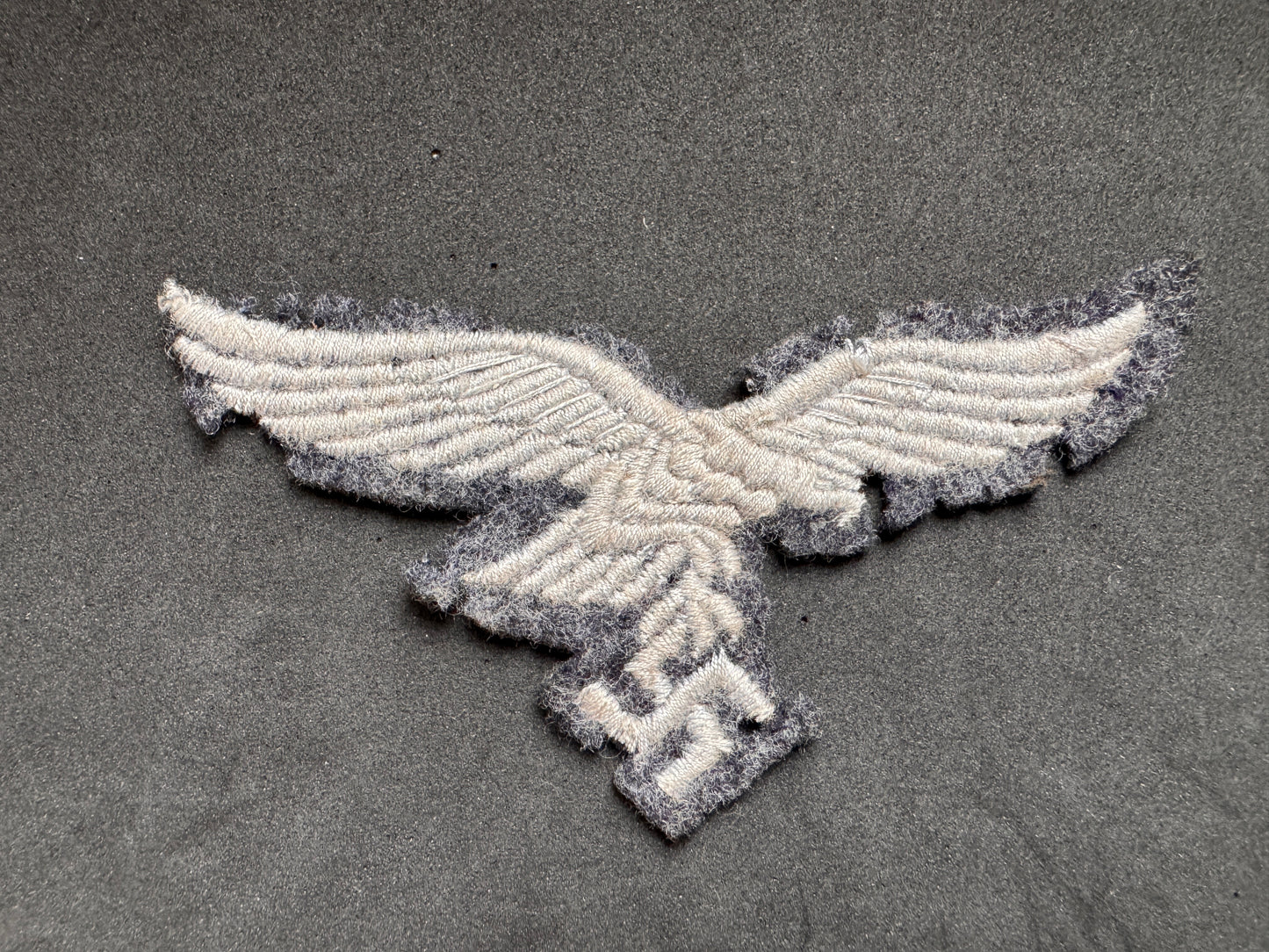 Photo 2 of WW2 German Luftwaffe Uniform Eagle Badge - collectible militaria item