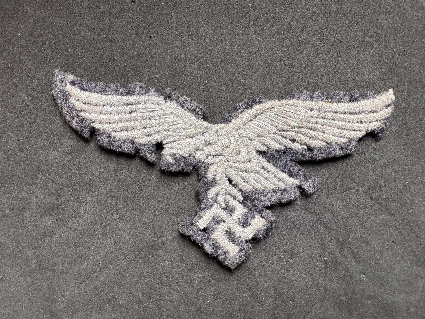 Photo 3 of WW2 German Luftwaffe Uniform Eagle Badge - collectible militaria item