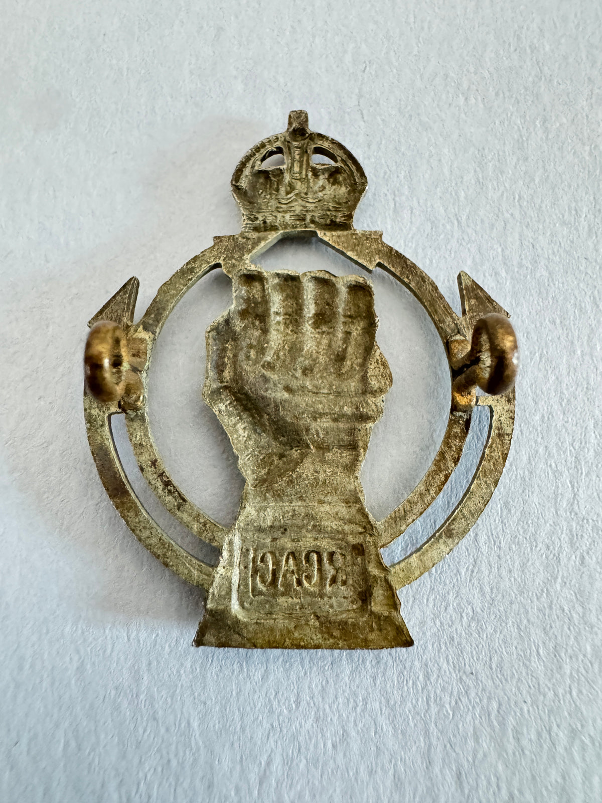 WW2 Royal Canadian Armoured Corps Cap Badge RCAC