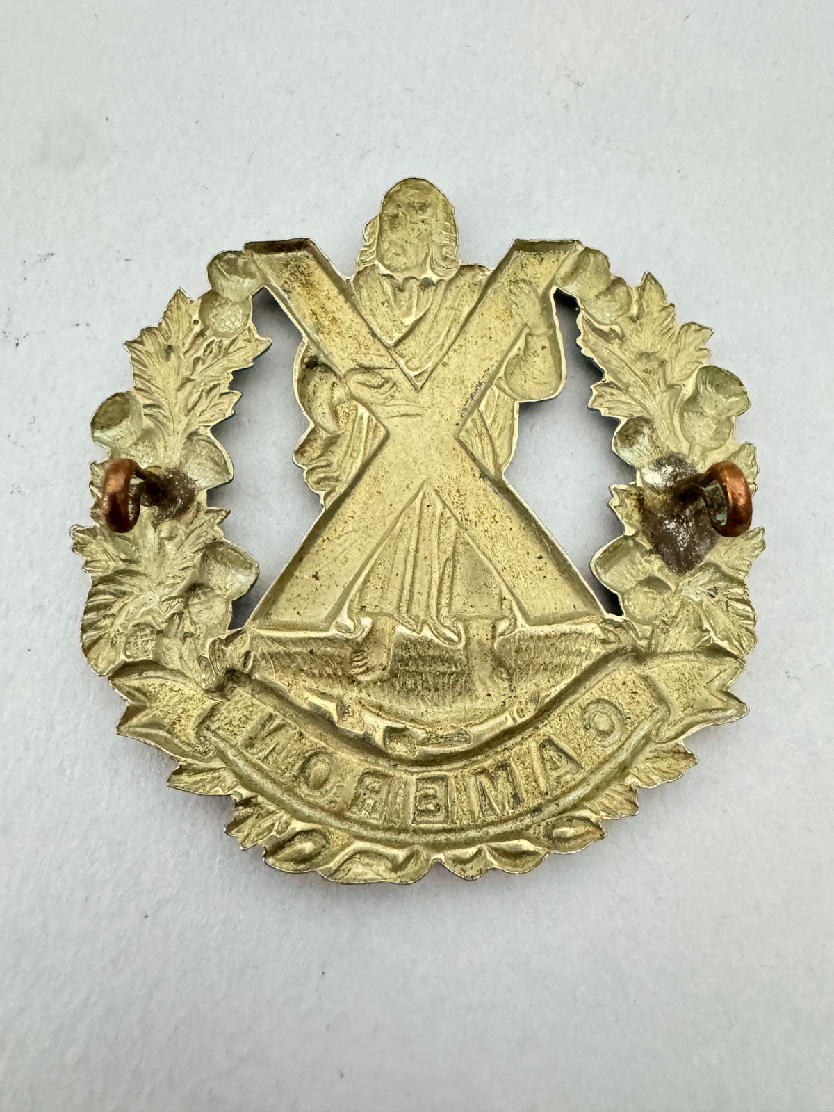 WW2 British Army Queen's Cameron Highlanders Glengarry Cap Badge