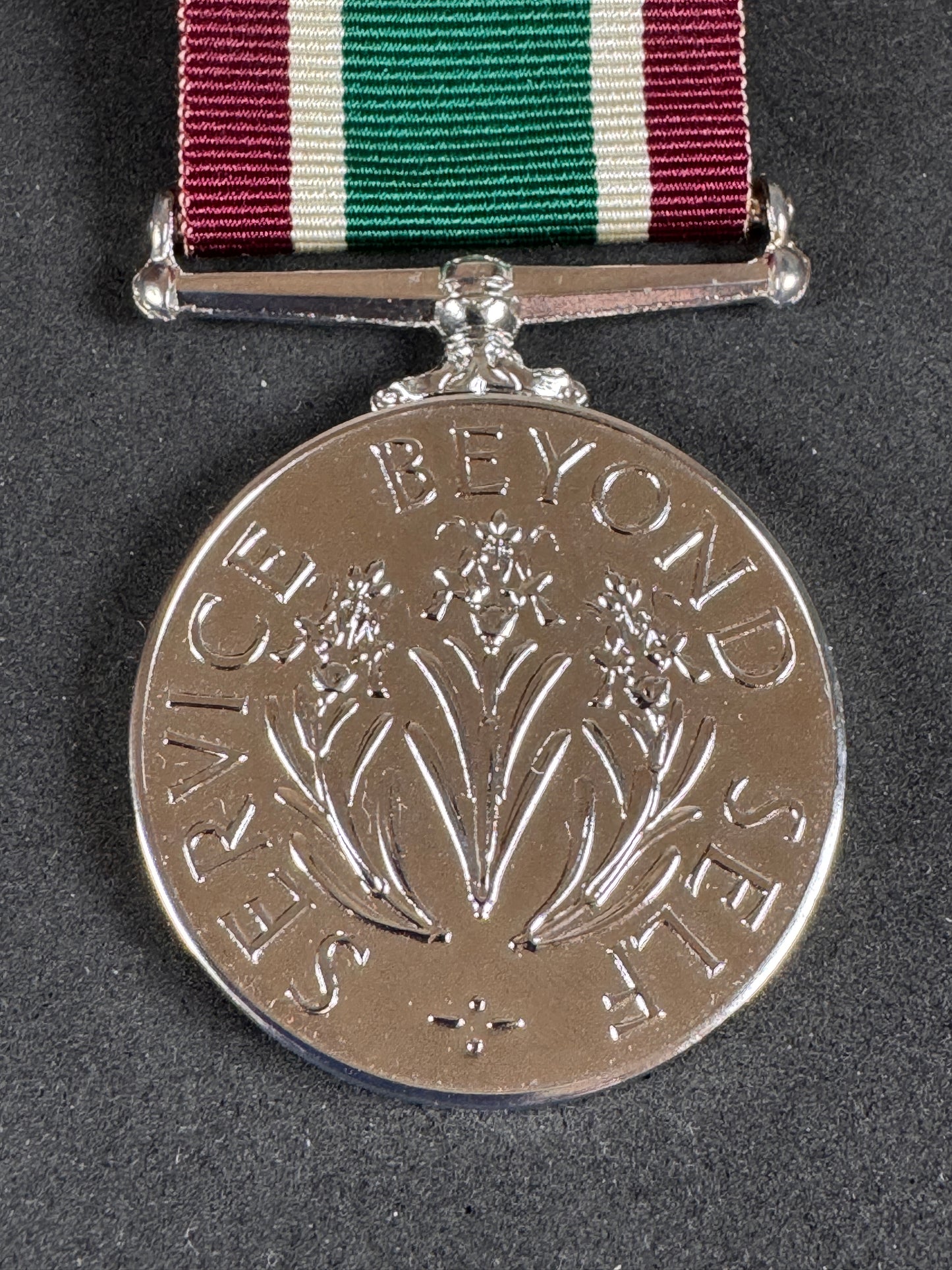 Photo 2 of After WW2 British Women's Voluntary Service Medal in Case - collectible militaria item