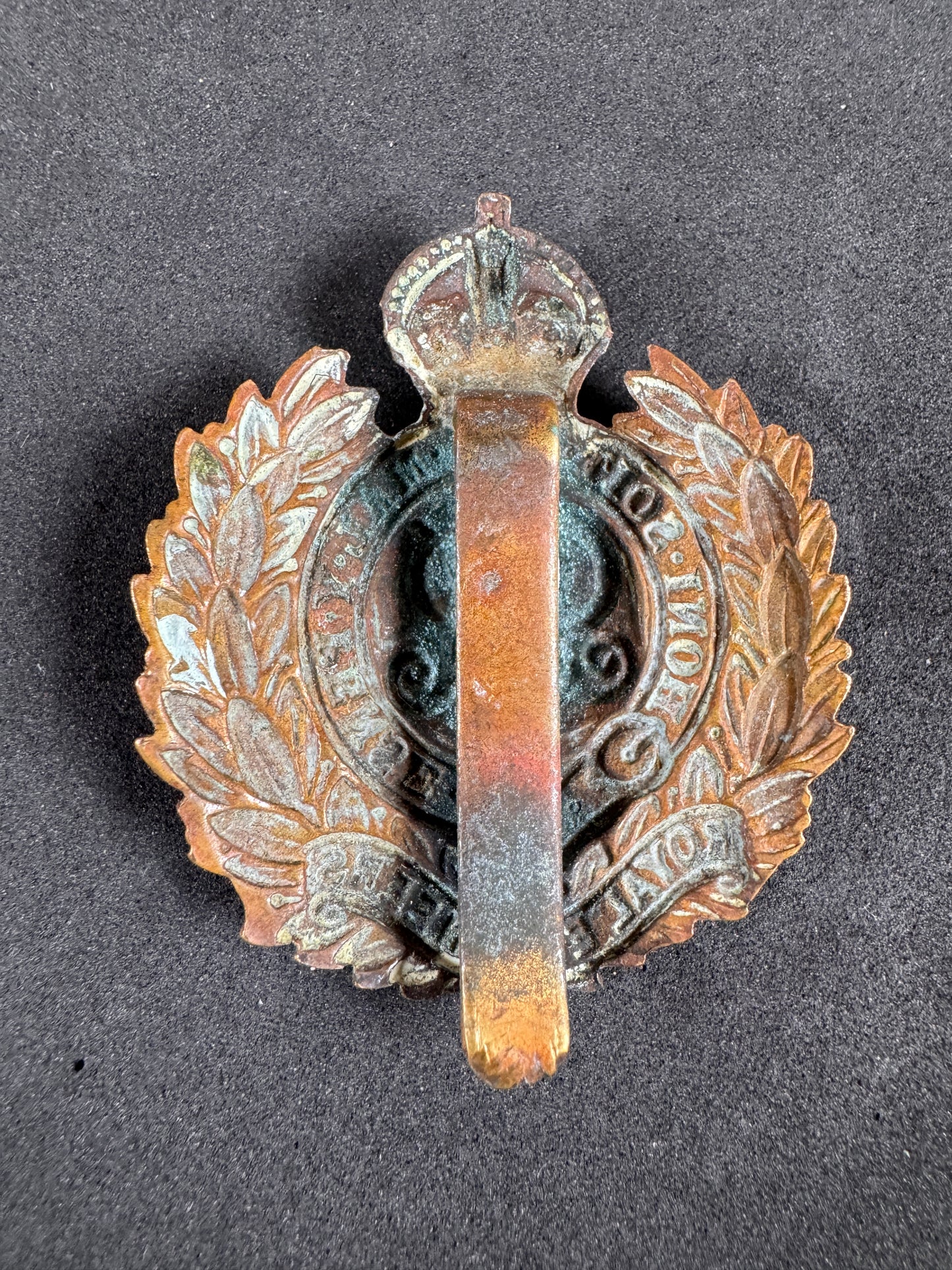 Photo 2 of WW1 British Army Royal Engineers War Economy Cap Badge - collectible militaria item