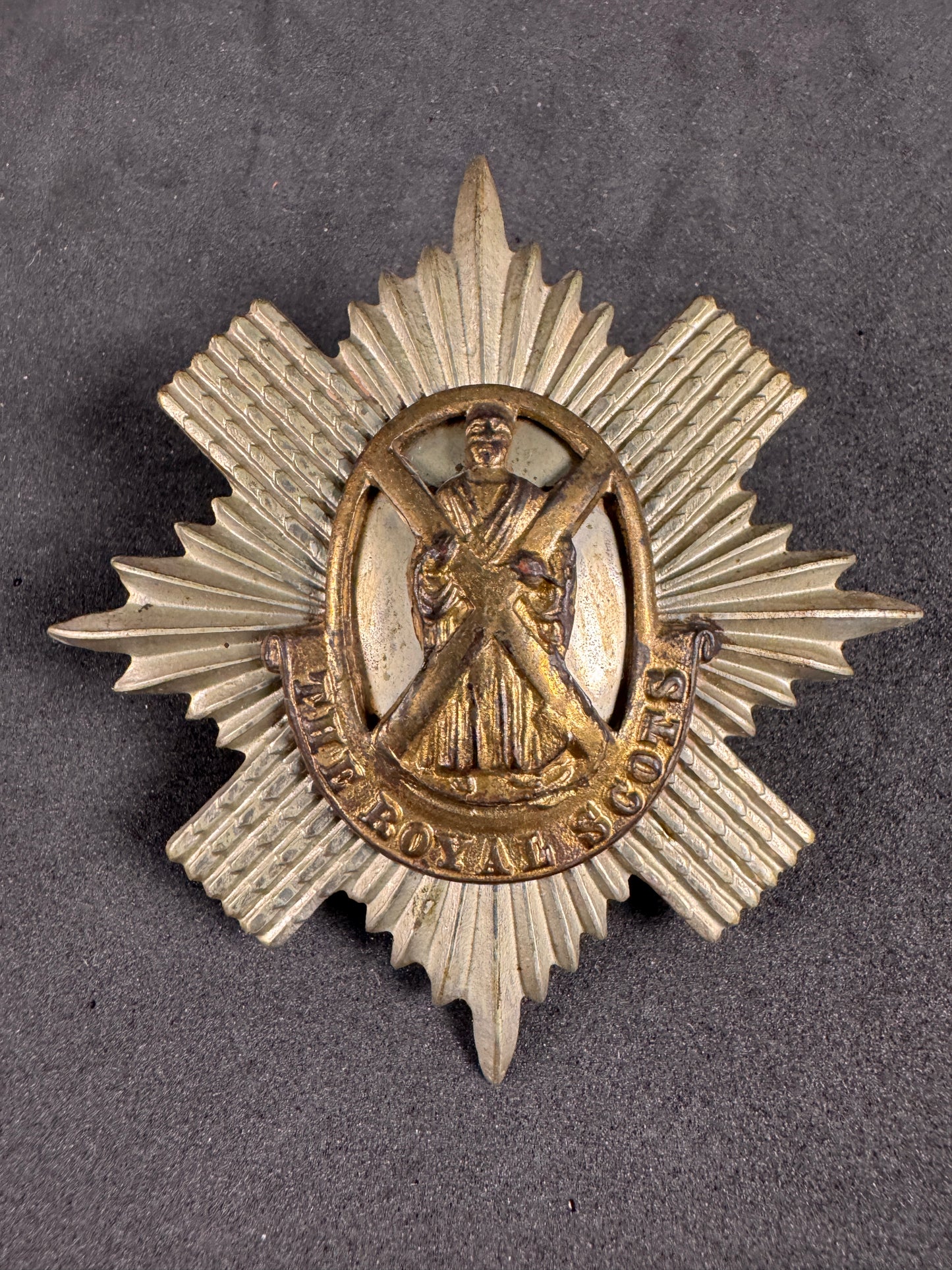 Photo 1 of Victorian British Army The Royal Scots Bonnet/Glengarry Cap Badge - collectible militaria item
