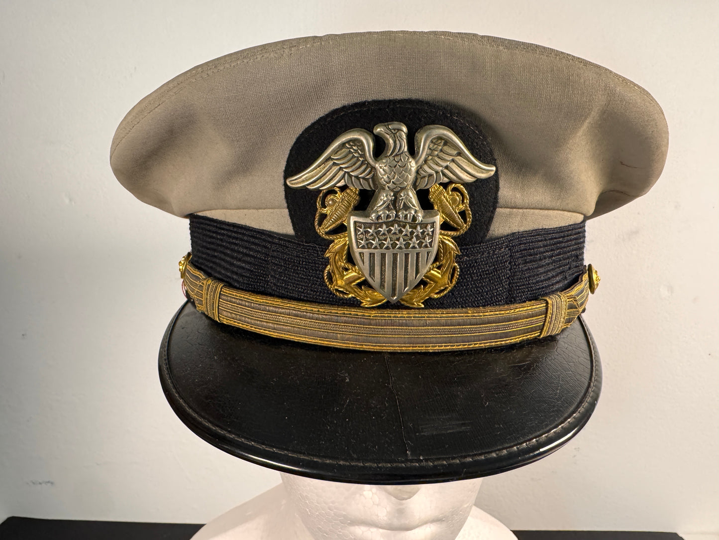 Photo 2 of U.S. Navy Aviator Officer’s Combination Cap - collectible militaria item