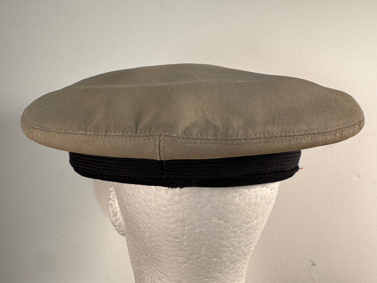 Photo 6 of U.S. Navy Aviator Officer’s Combination Cap - collectible militaria item
