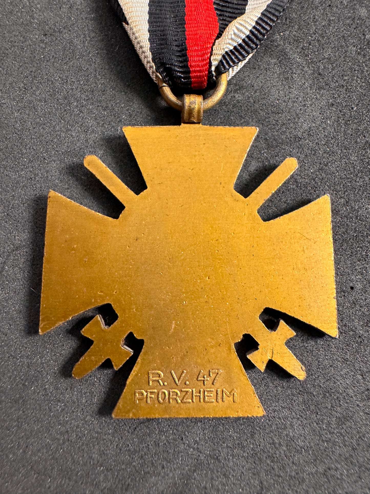 Photo 3 of WW2 German Honour Cross of the World War 1914 - 1918 Medal RV47 - collectible militaria item