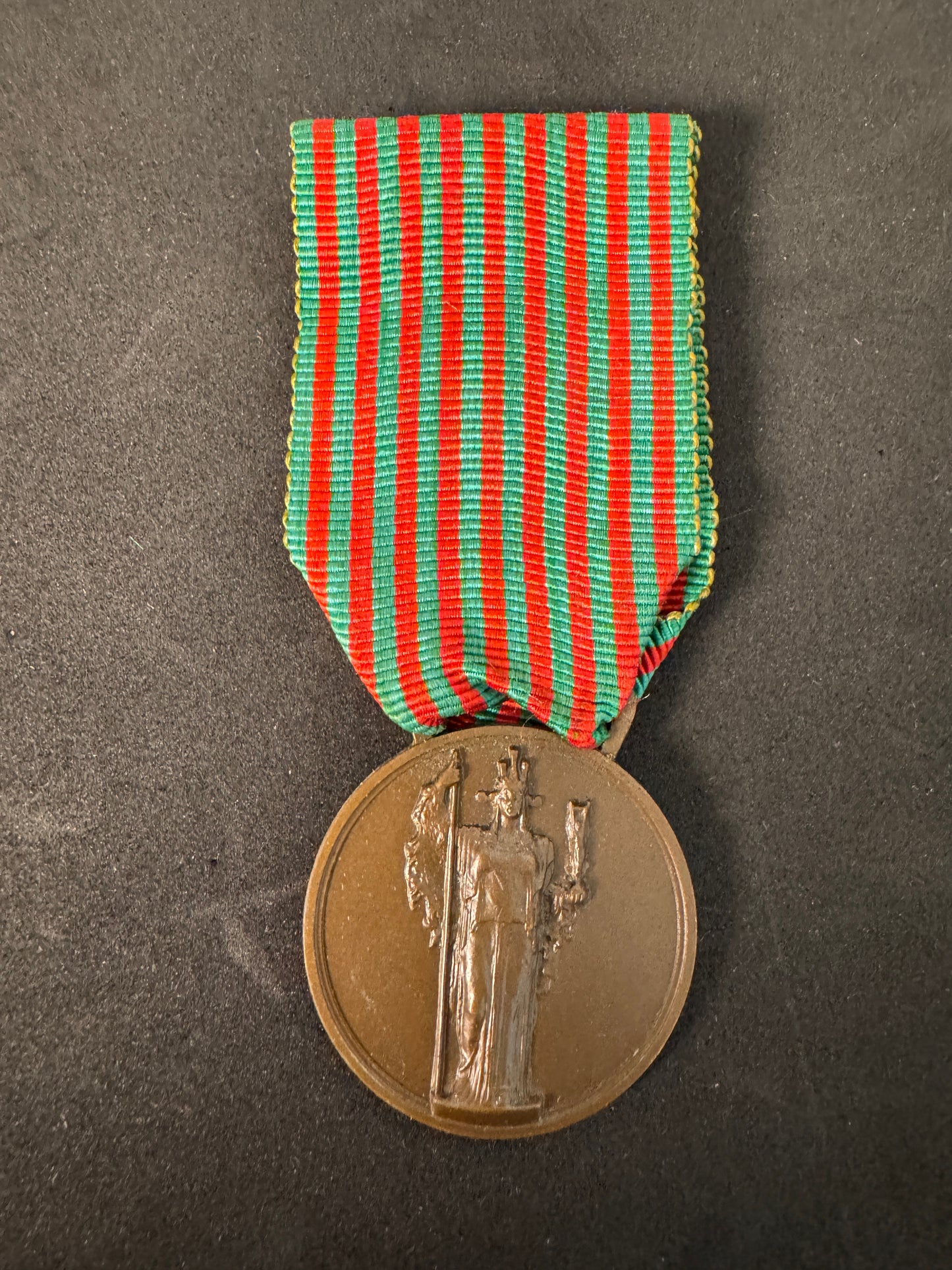Photo 1 of Italian WWII War Medal - Guerra 1940-1943 - collectible militaria item
