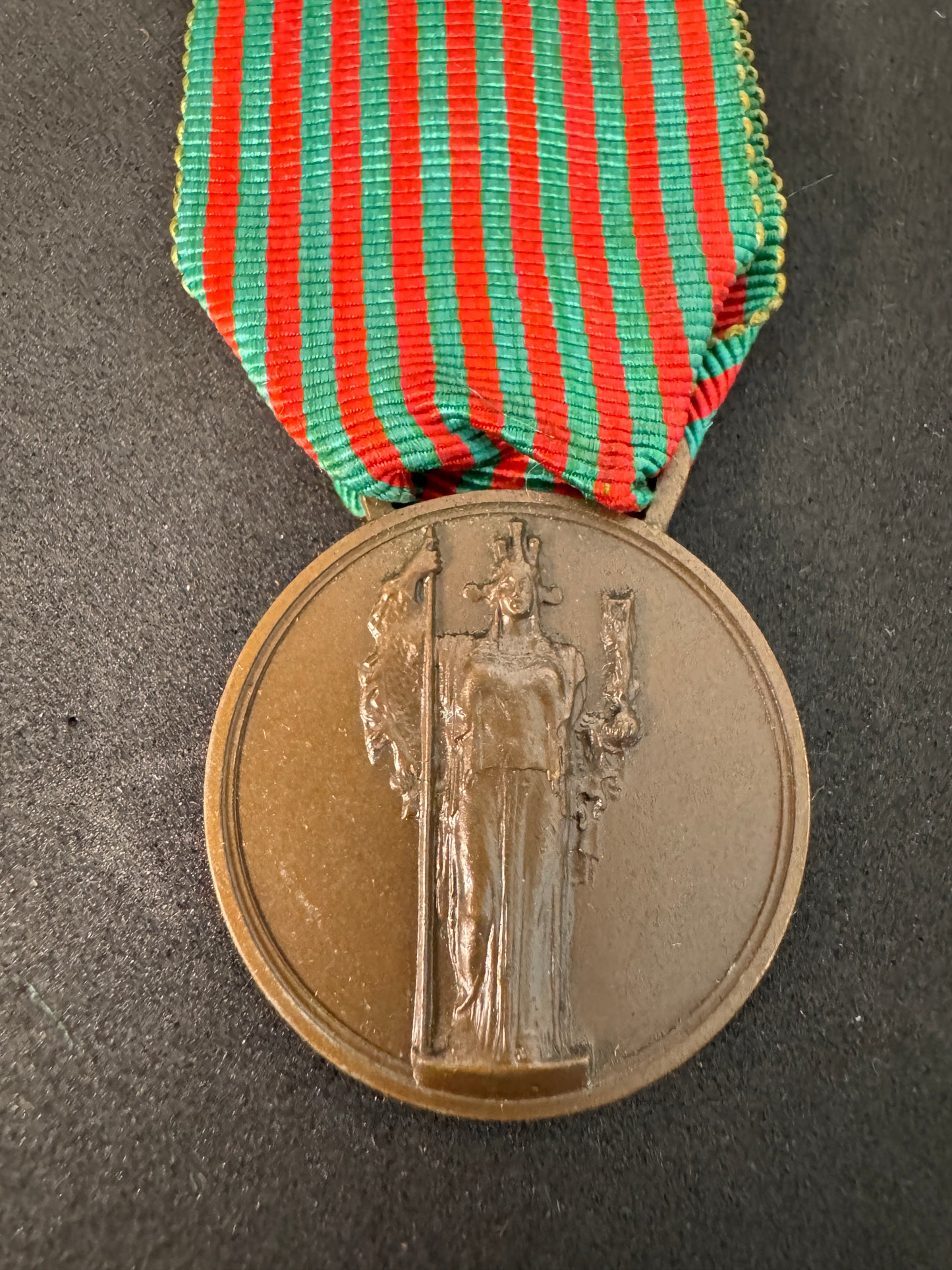 Photo 2 of Italian WWII War Medal - Guerra 1940-1943 - collectible militaria item