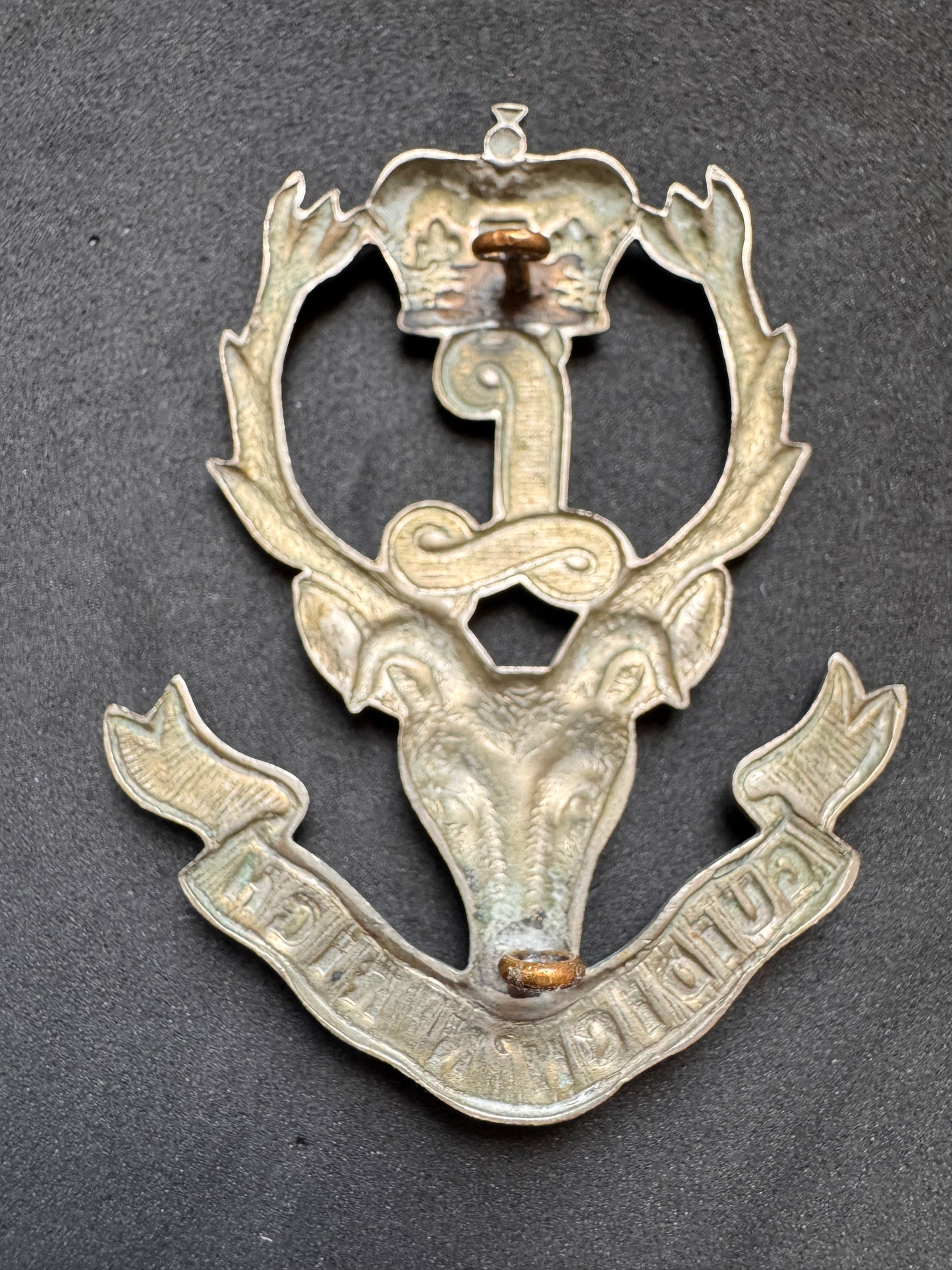 Photo 2 of WW2 Seaforth Highlanders of Canada Glengarry Cap Badge - collectible militaria item